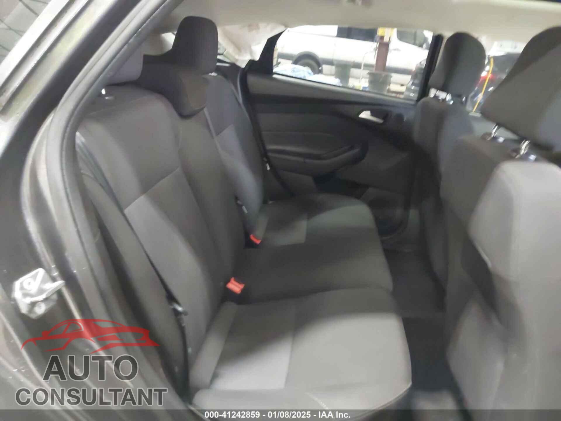 FORD FOCUS 2017 - 1FADP3M24HL258581