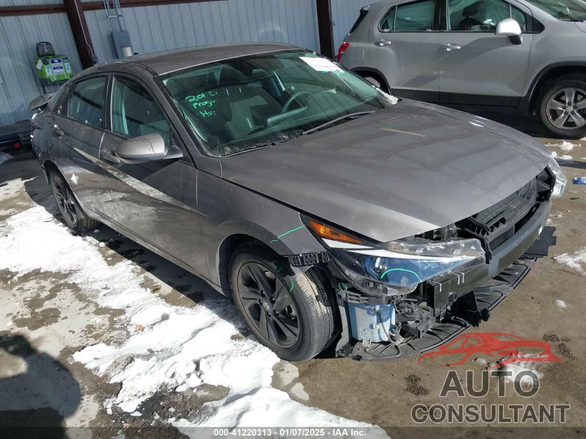 HYUNDAI ELANTRA 2022 - KMHLM4AG6NU355531