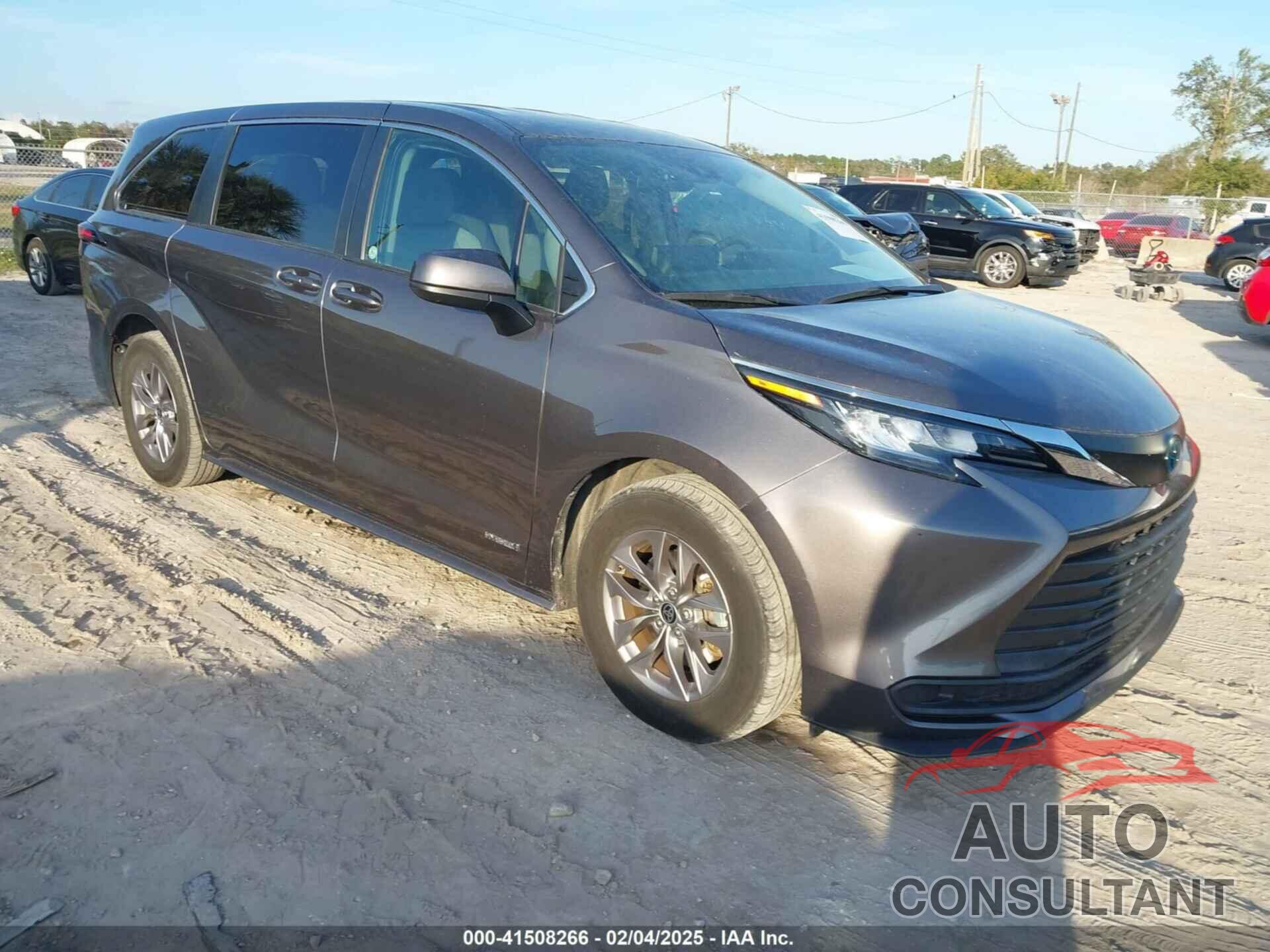 TOYOTA SIENNA 2021 - 5TDKRKEC7MS035649