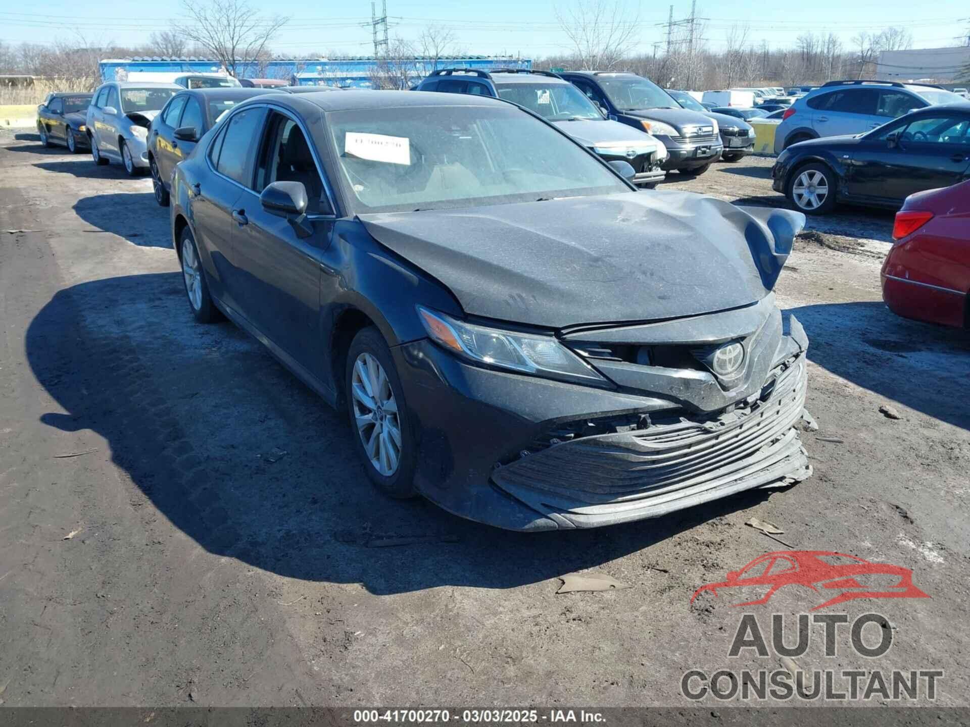 TOYOTA CAMRY 2018 - 4T1B11HK2JU645899