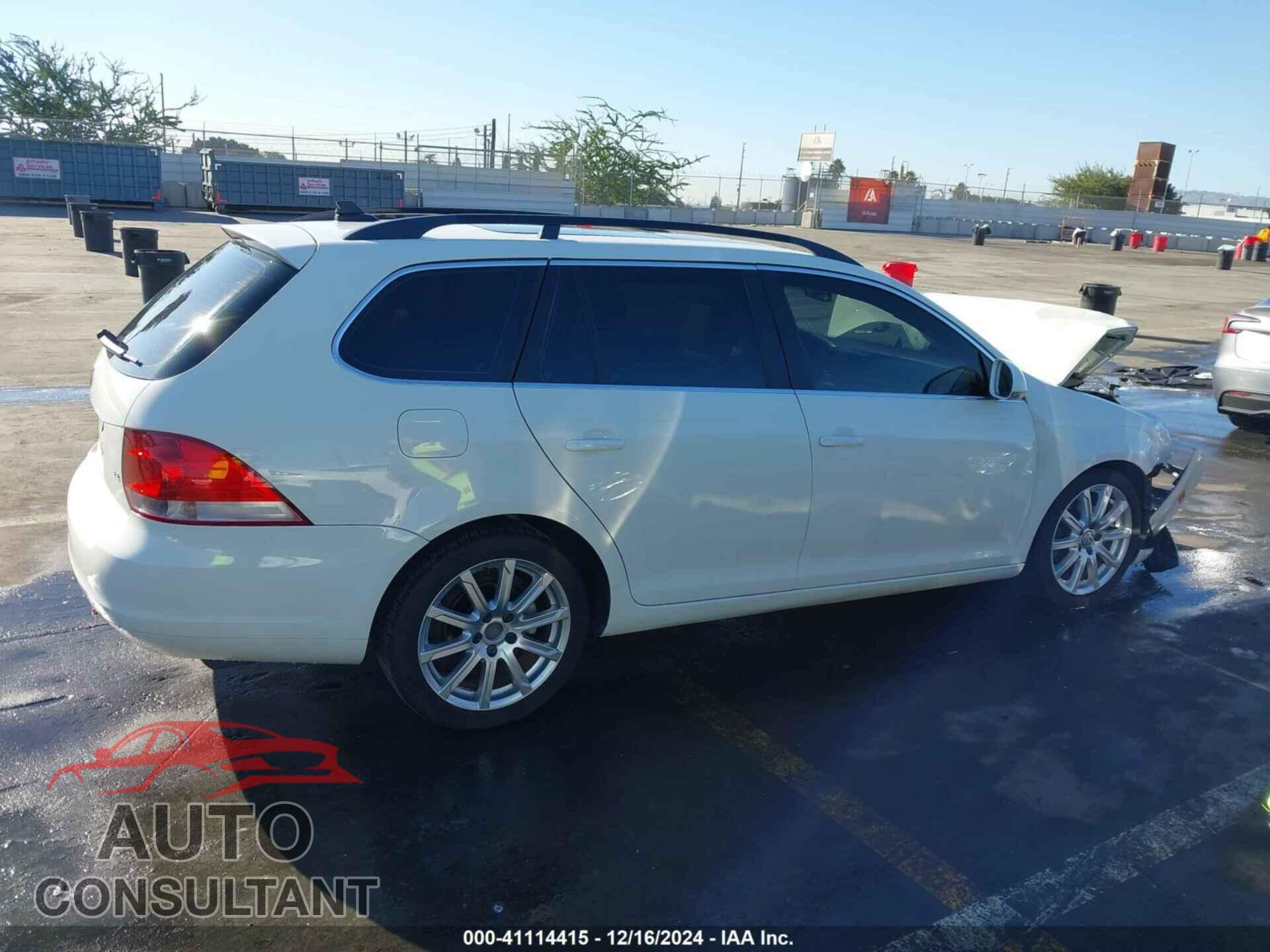 VOLKSWAGEN JETTA 2009 - 3VWTM71K89M251804