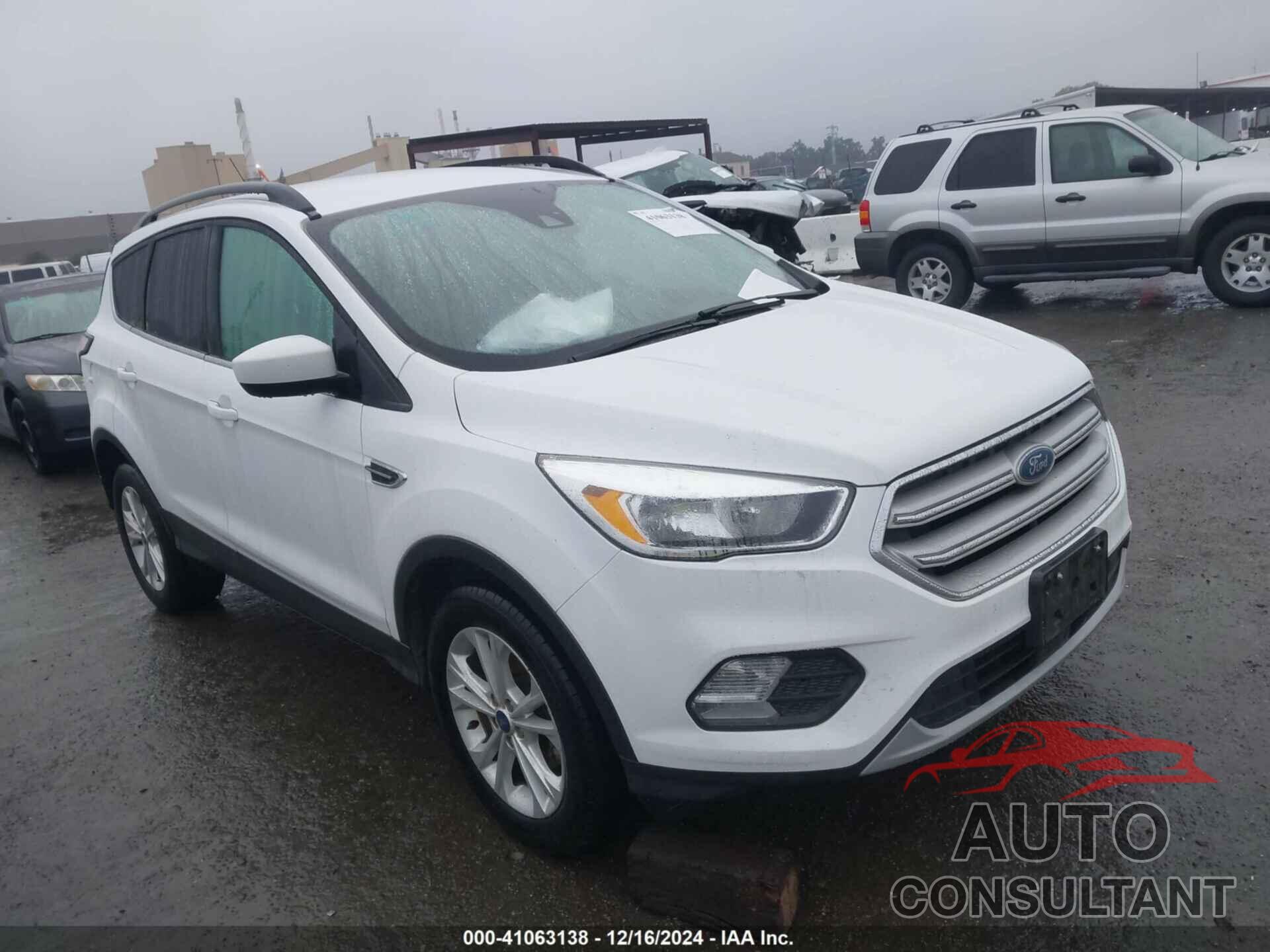 FORD ESCAPE 2018 - 1FMCU0GD5JUD06112