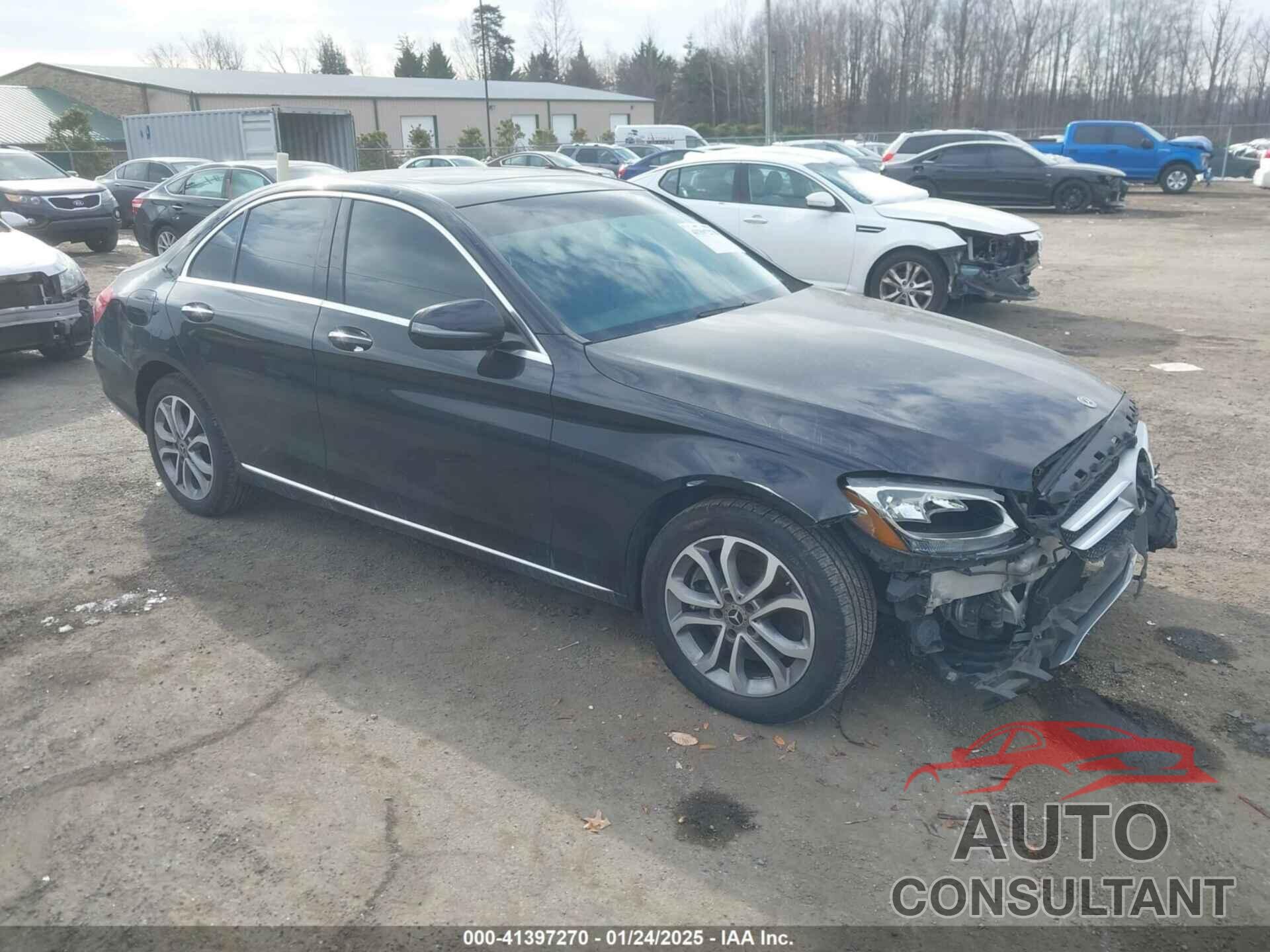 MERCEDES-BENZ C 300 2018 - 55SWF4KB7JU249668