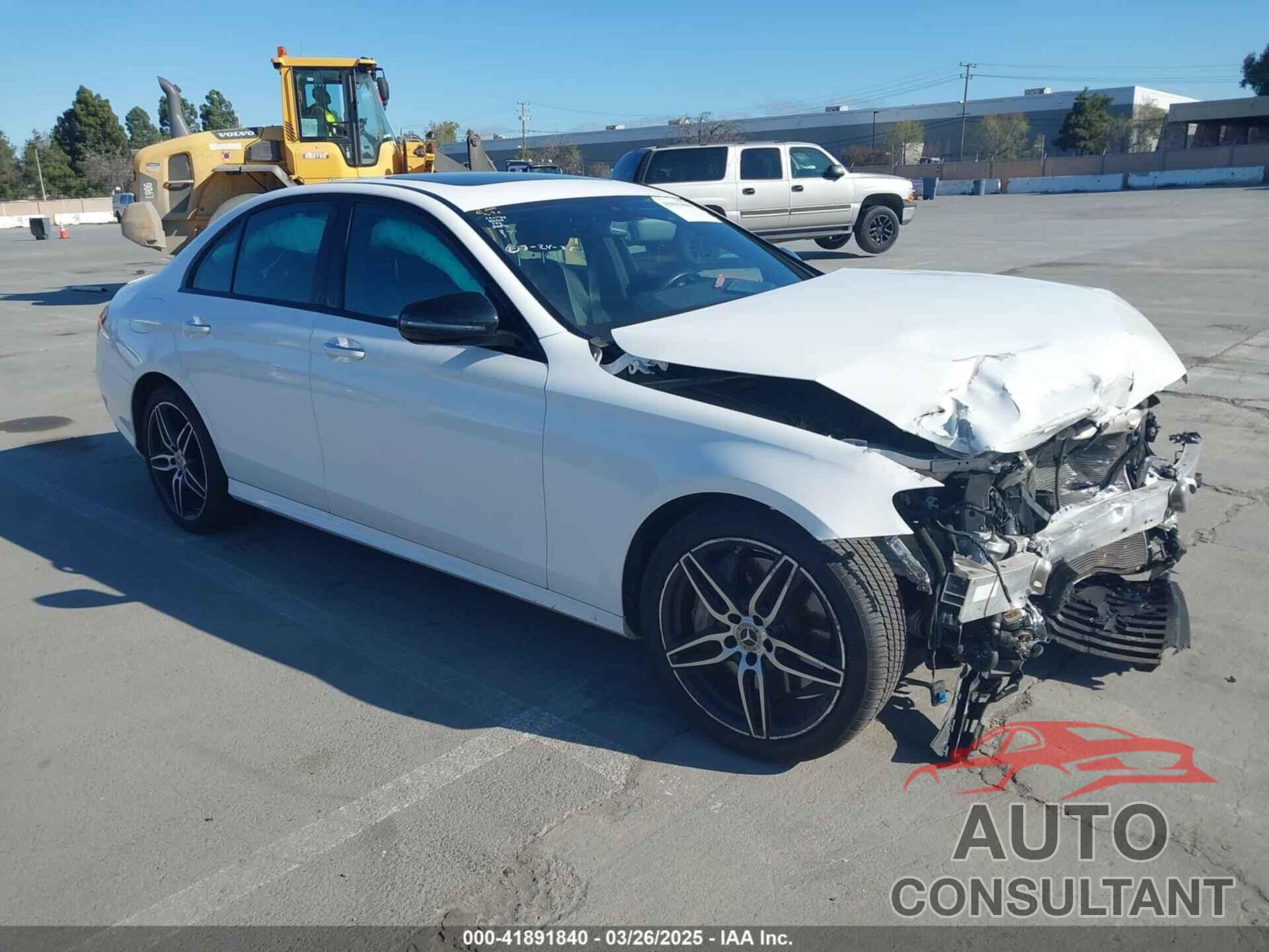 MERCEDES-BENZ E 2019 - WDDZF4JB1KA686212