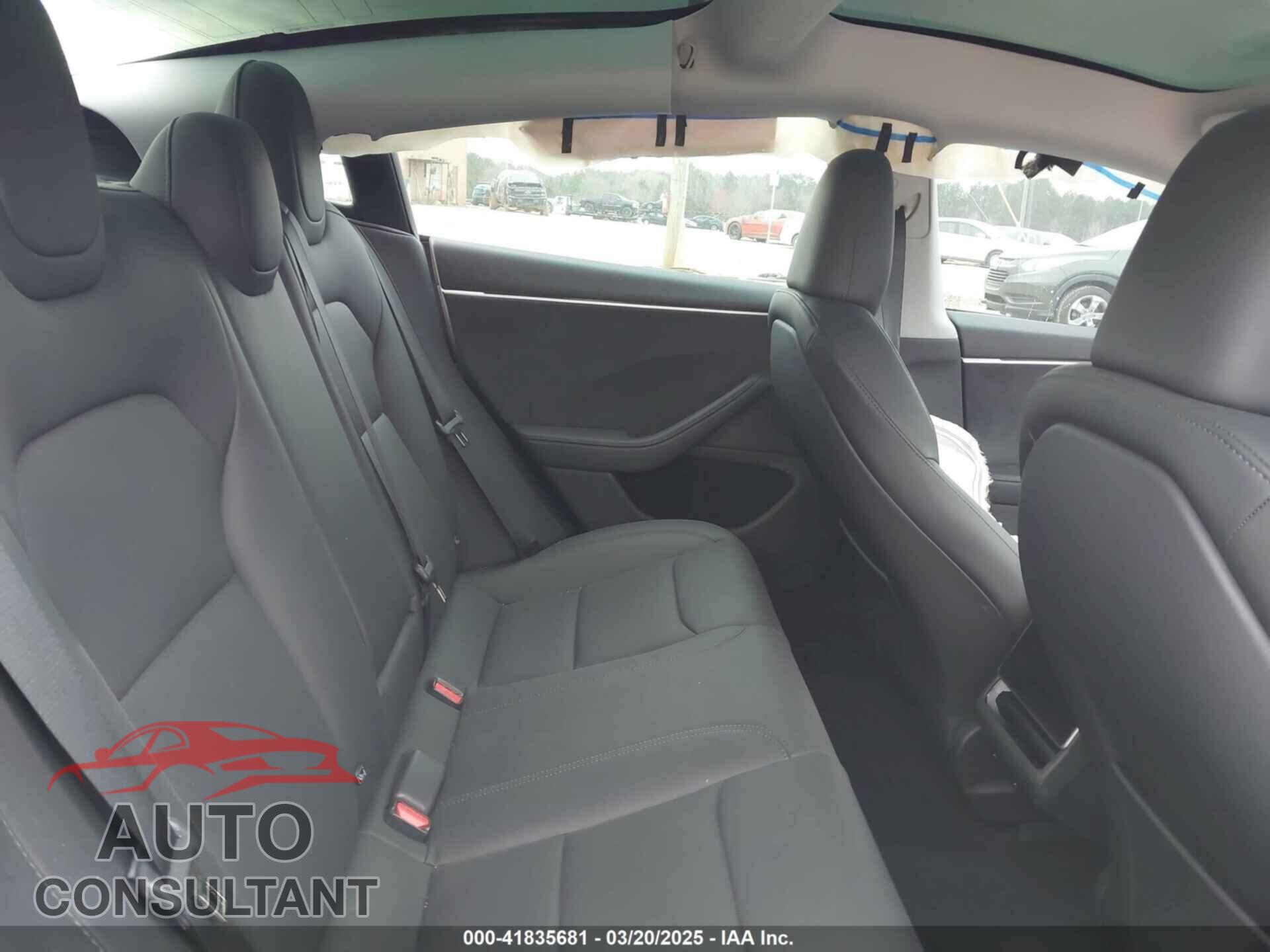 TESLA MODEL 3 2024 - 5YJ3E1EB3RF807688