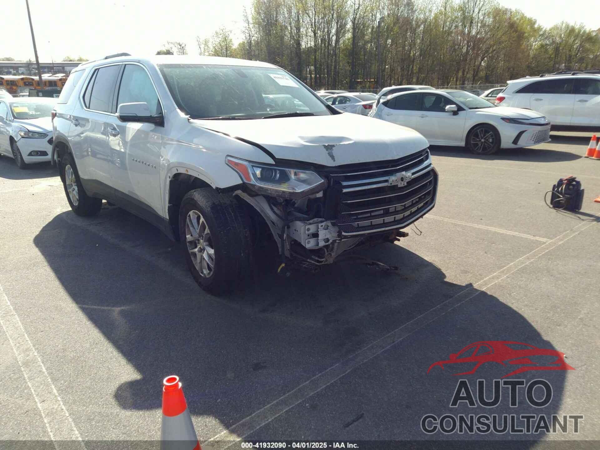 CHEVROLET TRAVERSE 2018 - 1GNERGKW4JJ185324