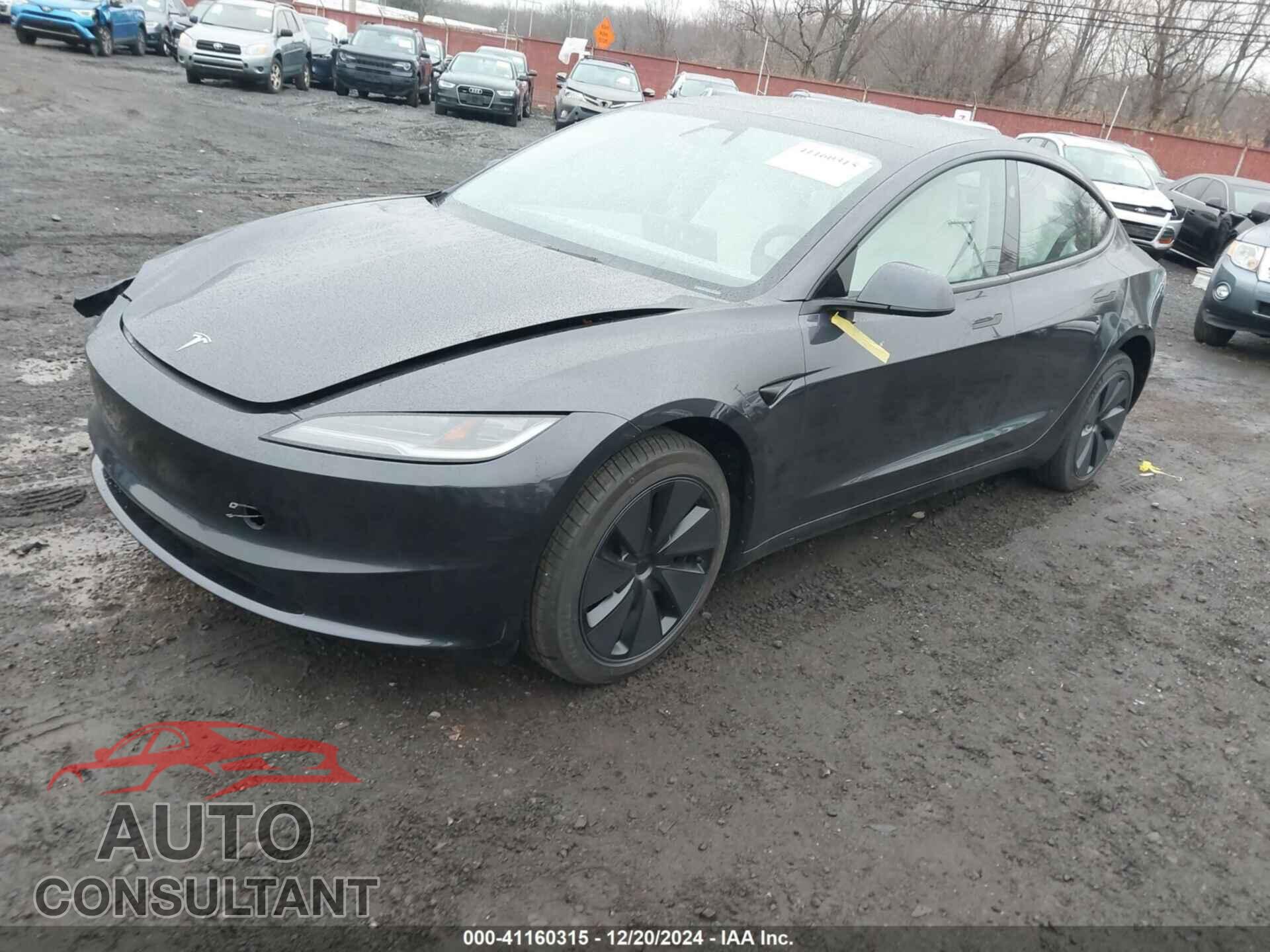 TESLA MODEL 3 2024 - 5YJ3E1EA9RF858829
