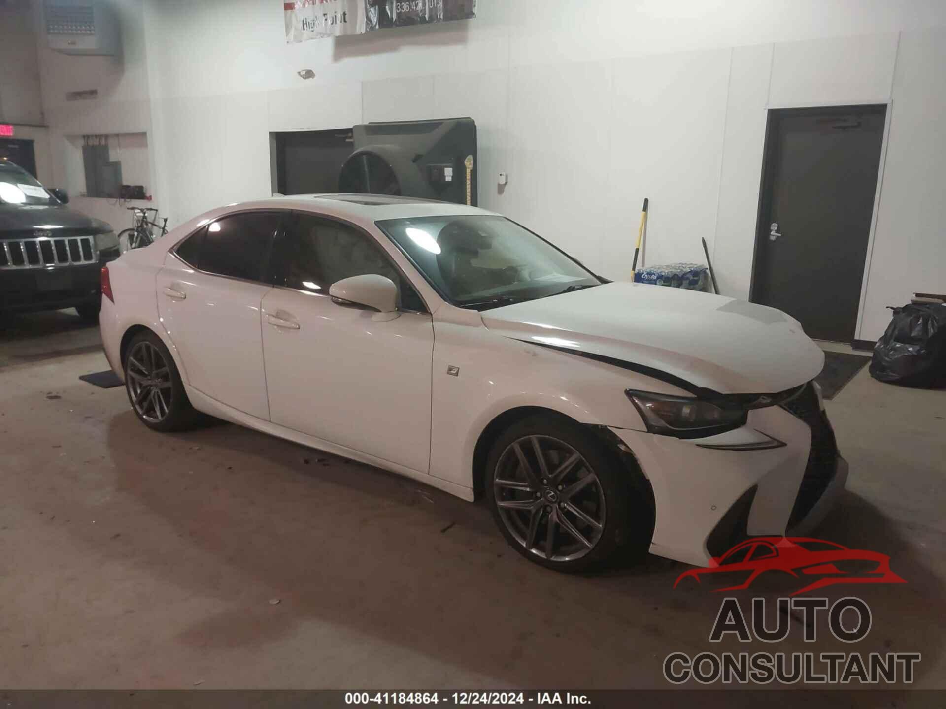 LEXUS IS 300 2018 - JTHC81D25J5031433