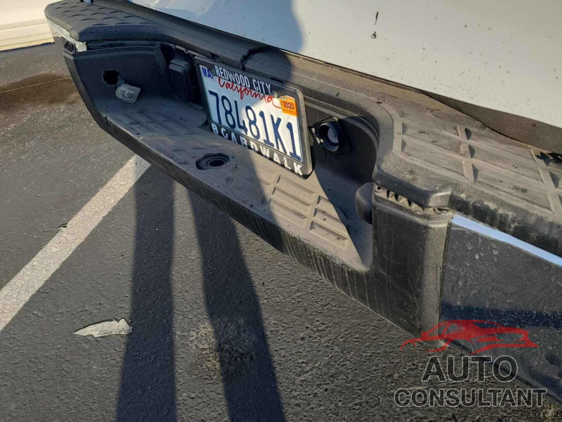 CHEVROLET SILVERADO 1500 2013 - 1GCNCPEXXDZ353181