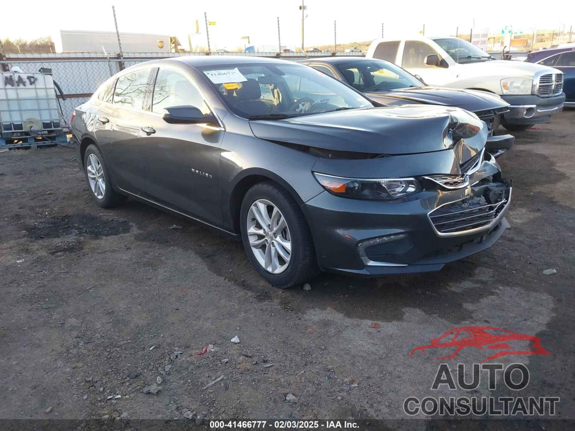 CHEVROLET MALIBU 2017 - 1G1ZE5STXHF215366