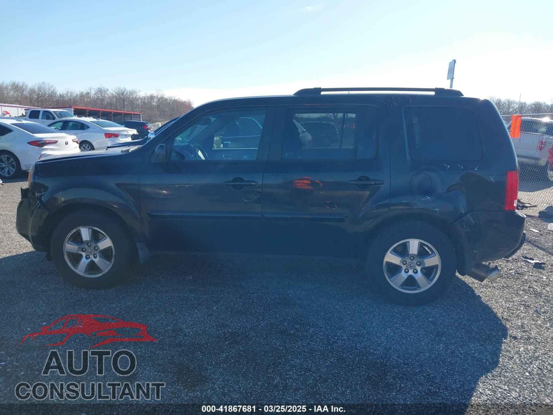 HONDA PILOT 2011 - 5FNYF4H65BB004213