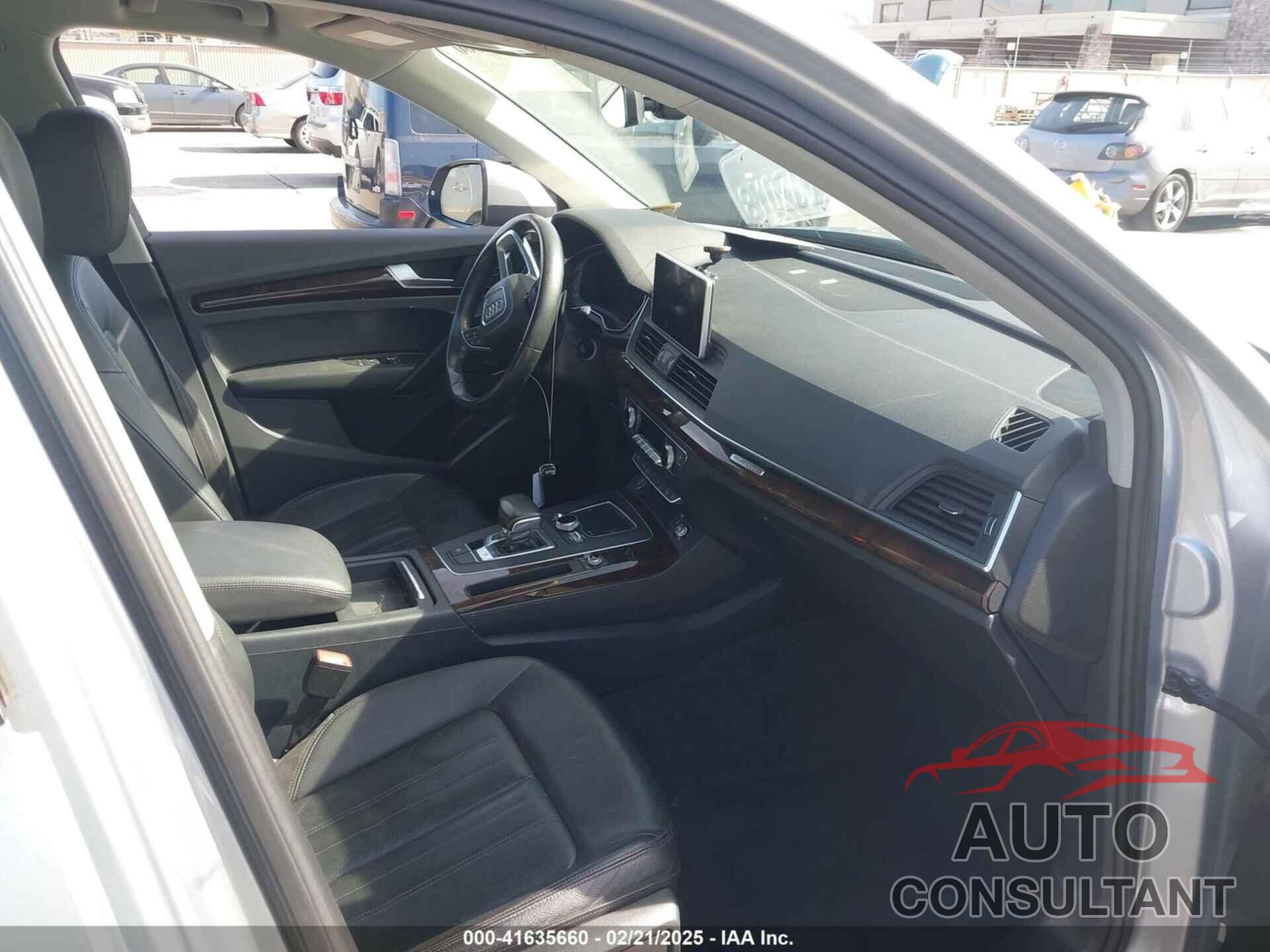 AUDI Q5 2018 - WA1ANAFY5J2198101