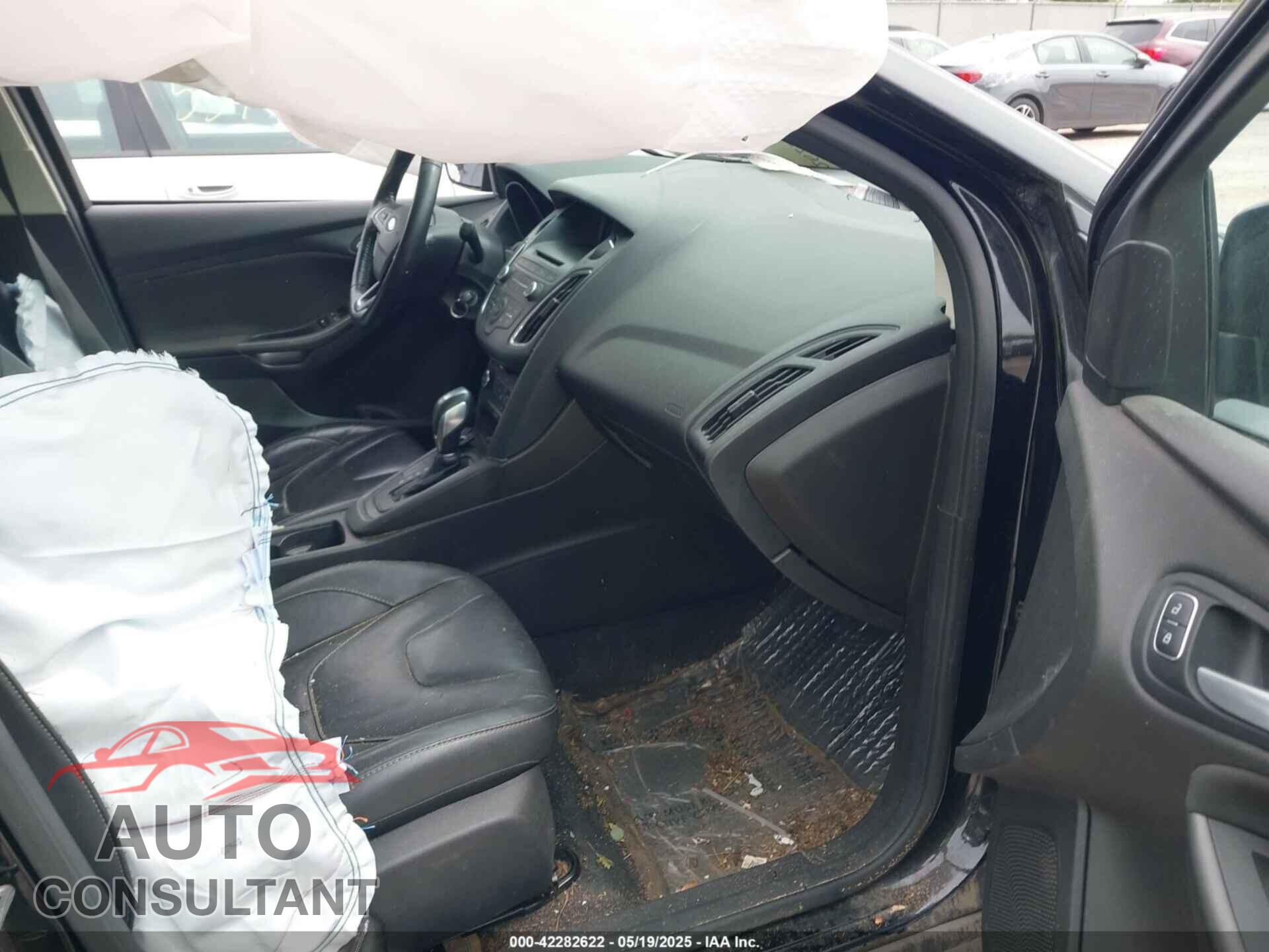 FORD FOCUS 2016 - 1FADP3F23GL244313