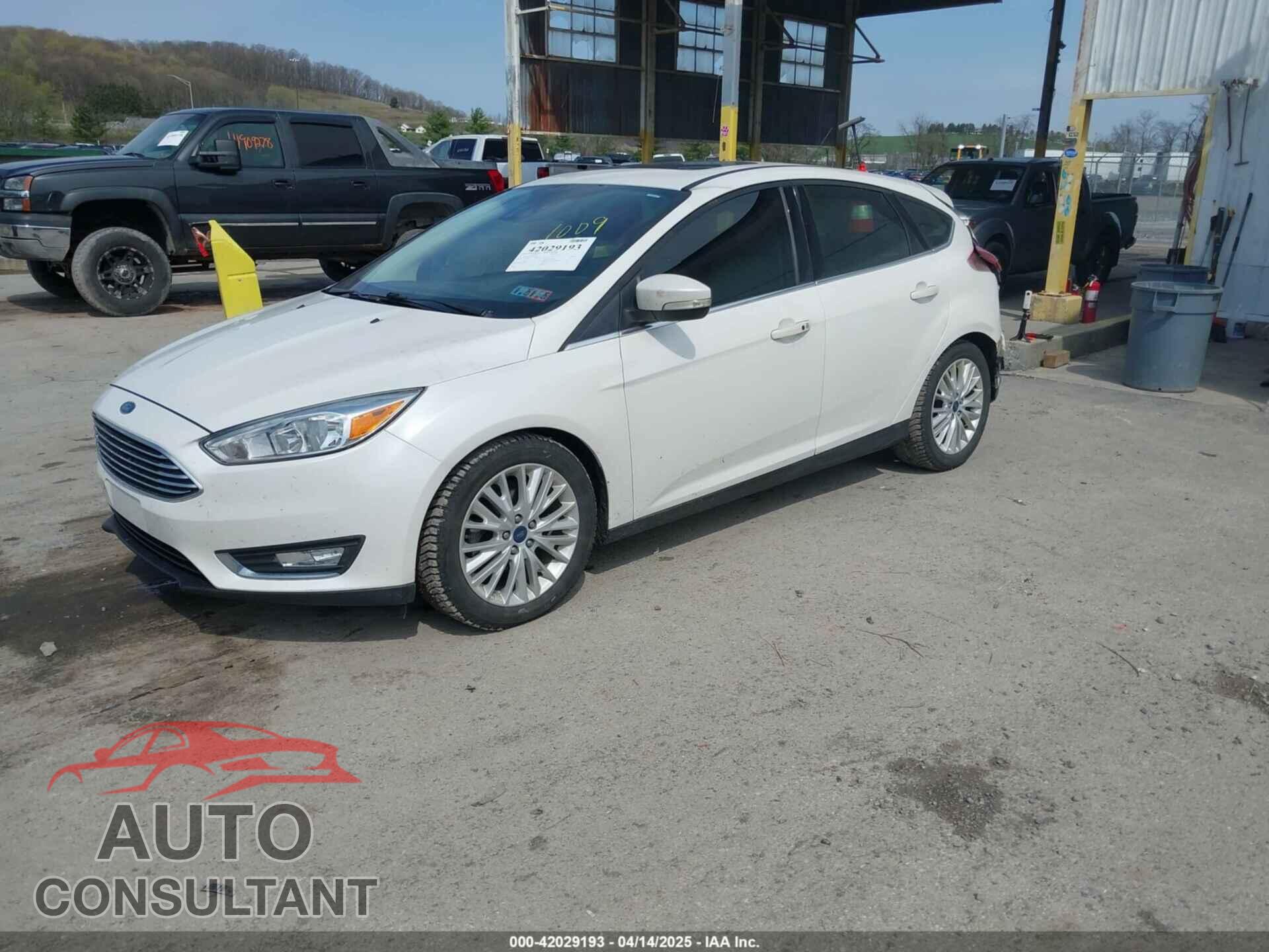 FORD FOCUS 2017 - 1FADP3N24HL331009