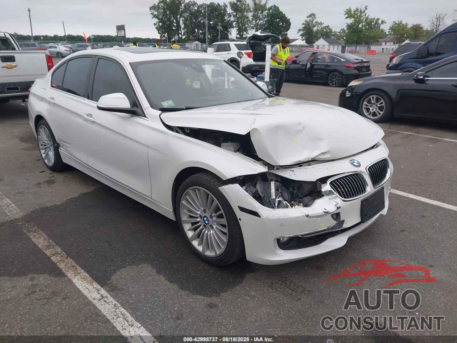 BMW 328I 2013 - WBA3A5C5XDF351304