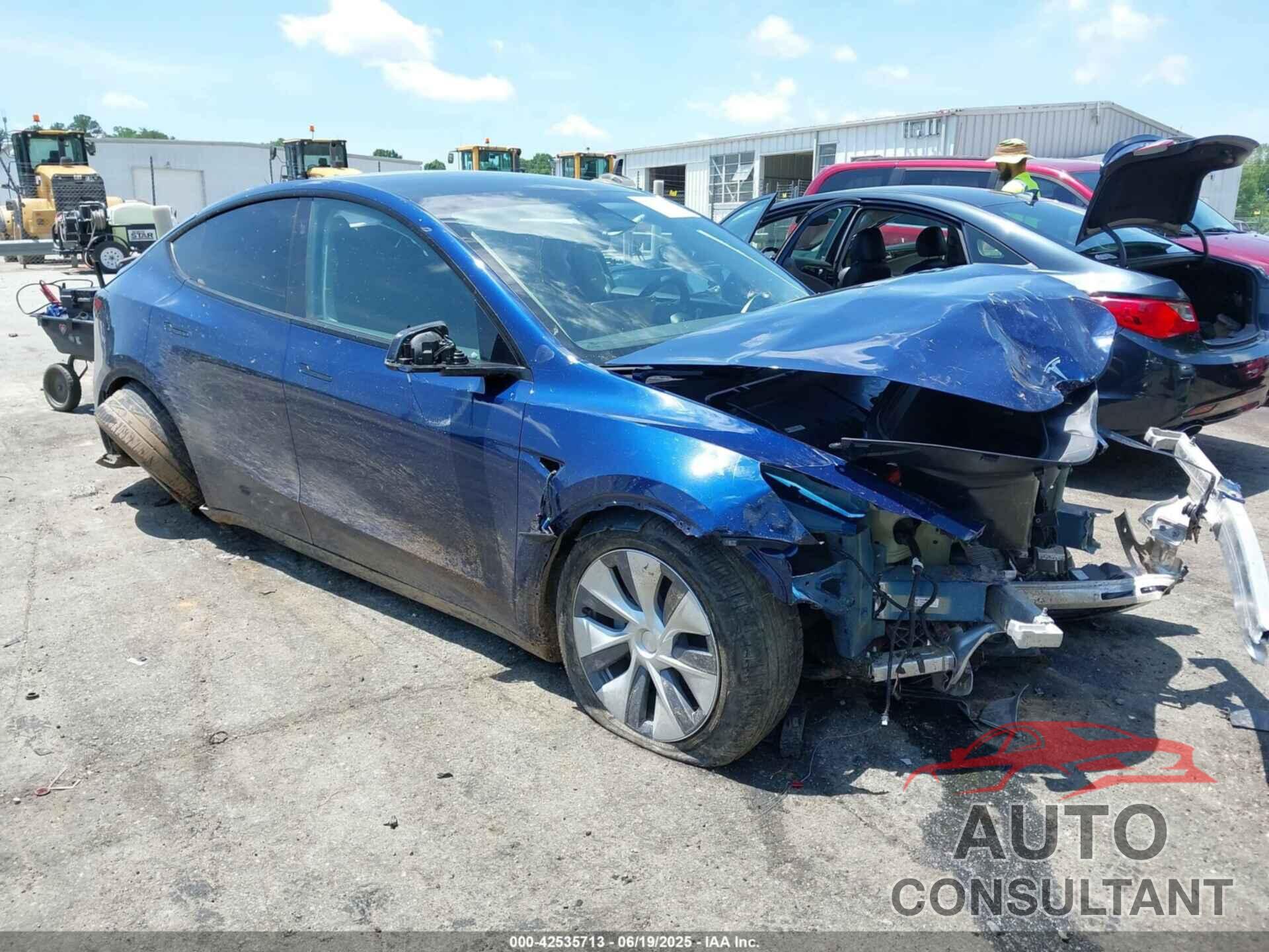 TESLA MODEL Y 2024 - 7SAYGDEE6RA233325