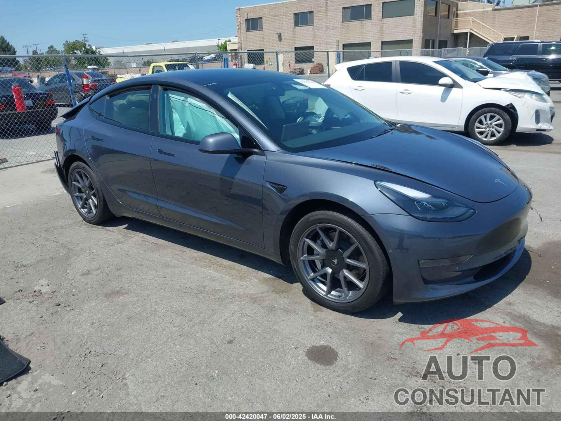 TESLA MODEL 3 2022 - 5YJ3E1EB9NF363131