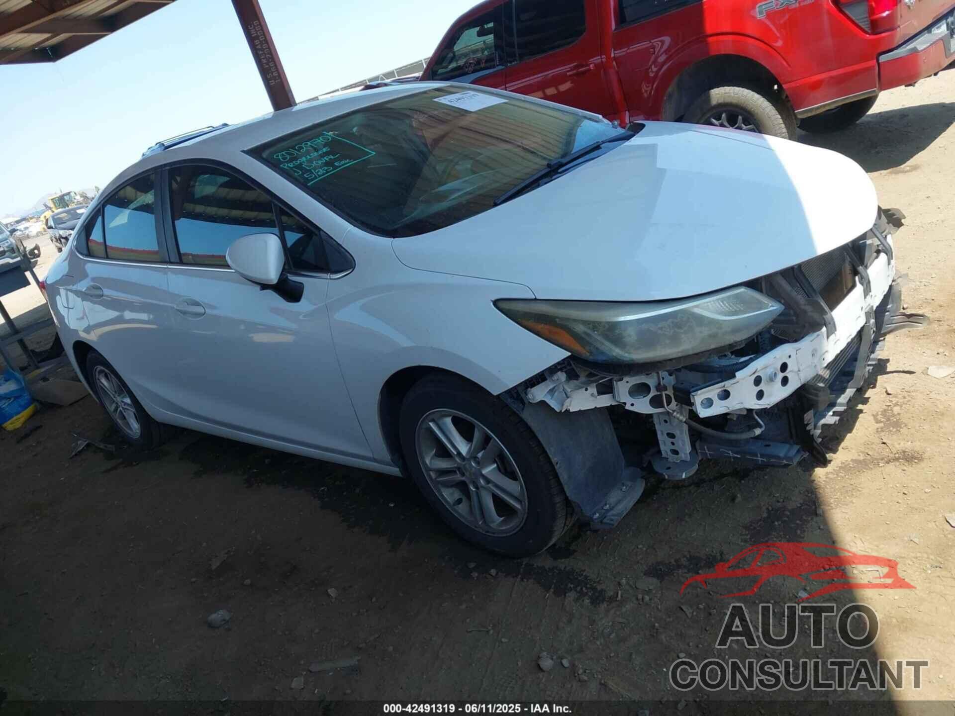 CHEVROLET CRUZE 2017 - 1G1BE5SM1H7186943