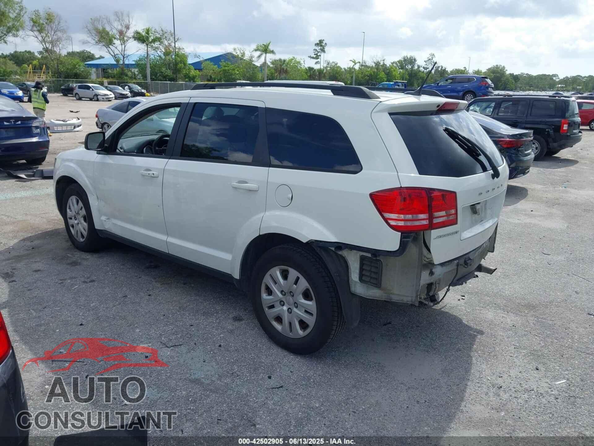 DODGE JOURNEY 2017 - 3C4PDCAB8HT524001
