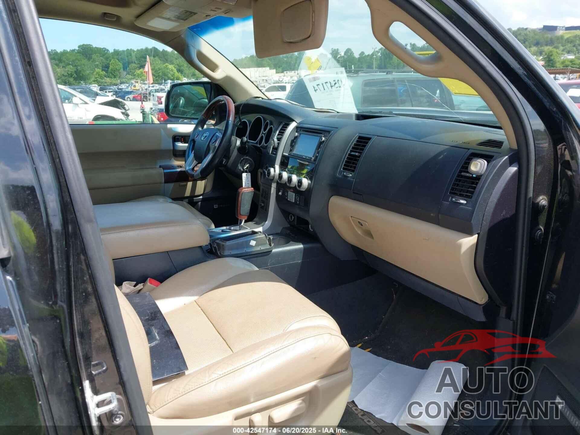 TOYOTA SEQUOIA 2016 - 5TDDW5G16GS141092