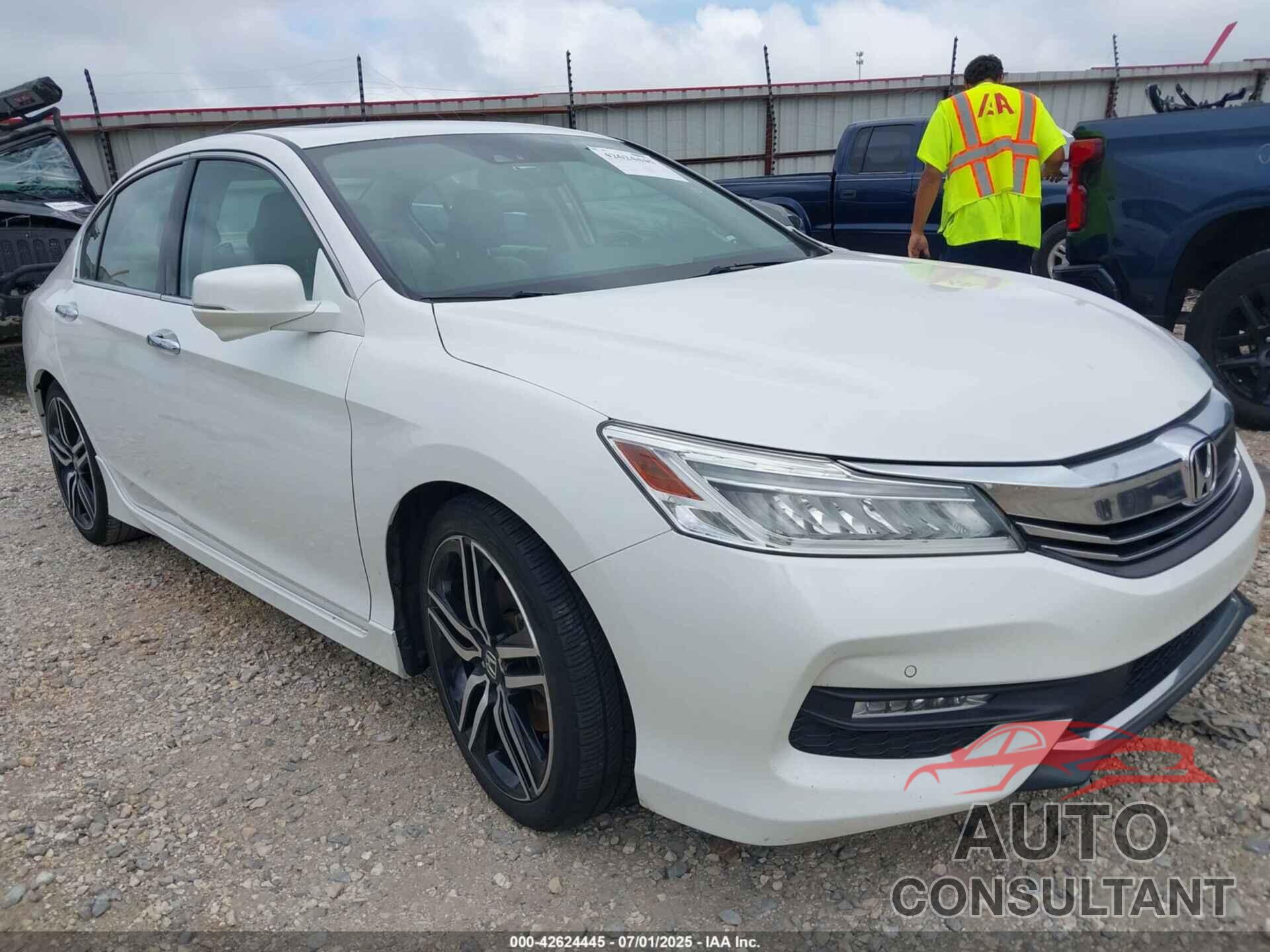 HONDA ACCORD 2016 - 1HGCR3F97GA017894