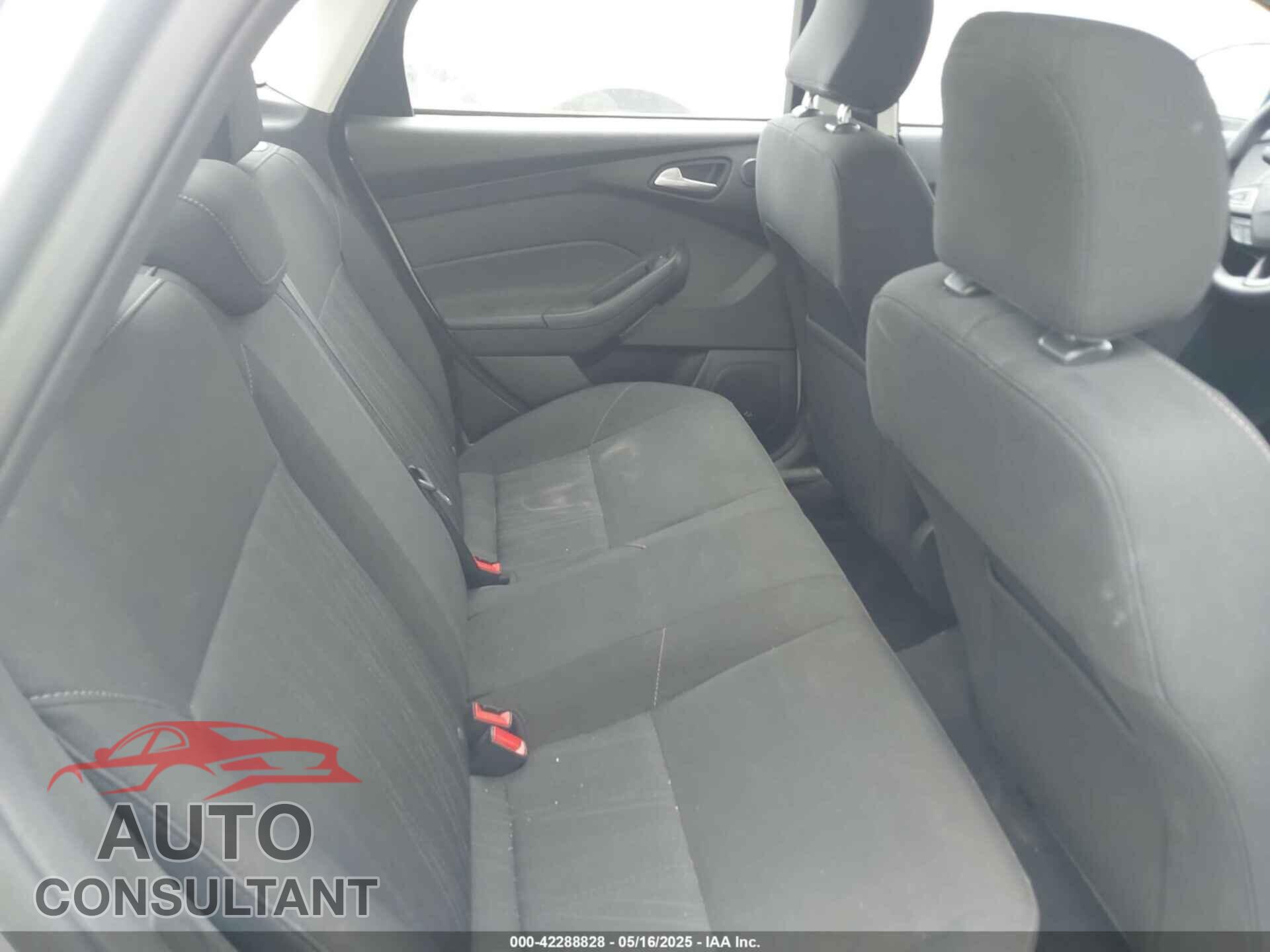 FORD FOCUS 2017 - 1FADP3H25HL344217