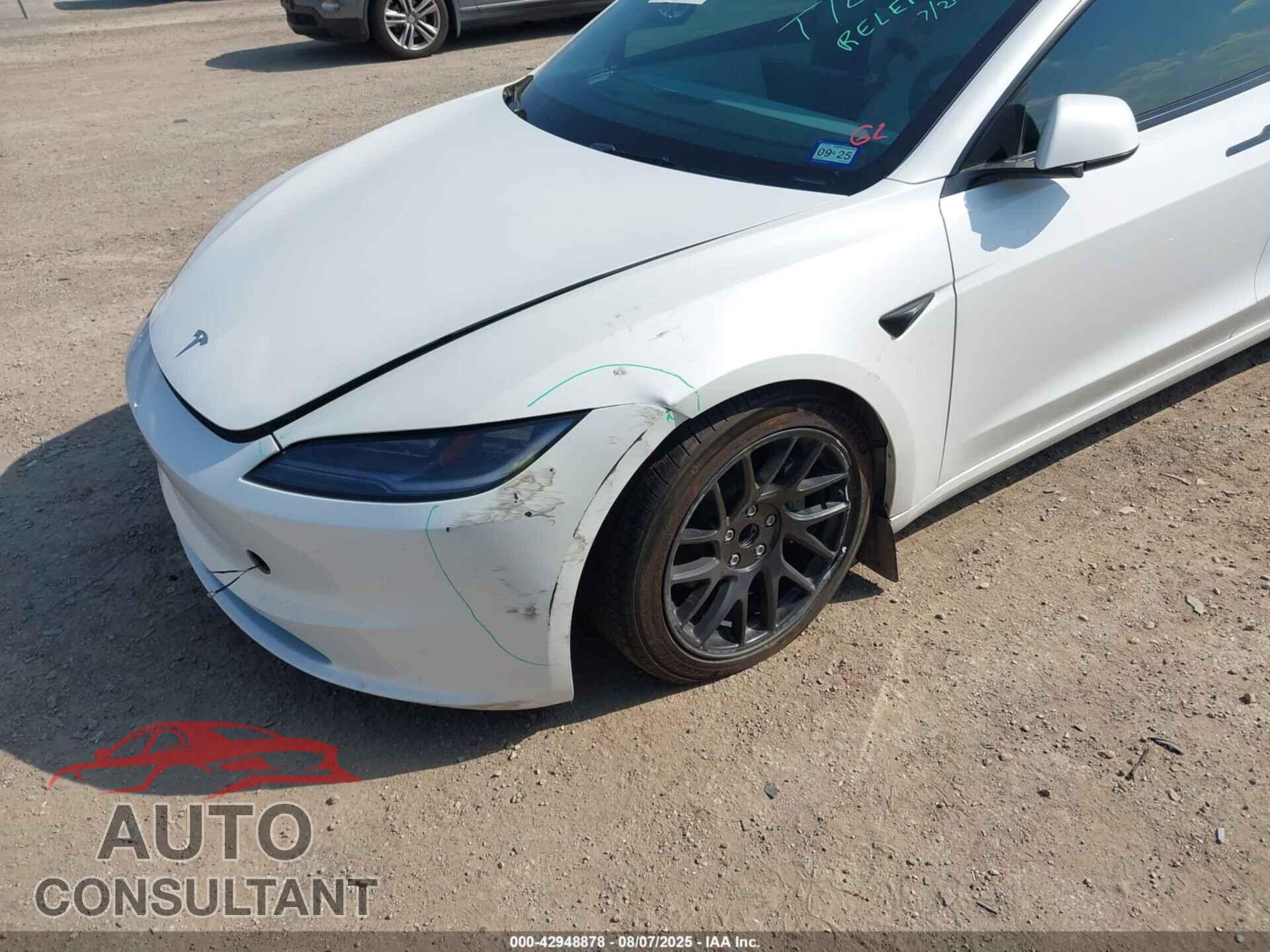 TESLA MODEL 3 2024 - 5YJ3E1EA6RF867228