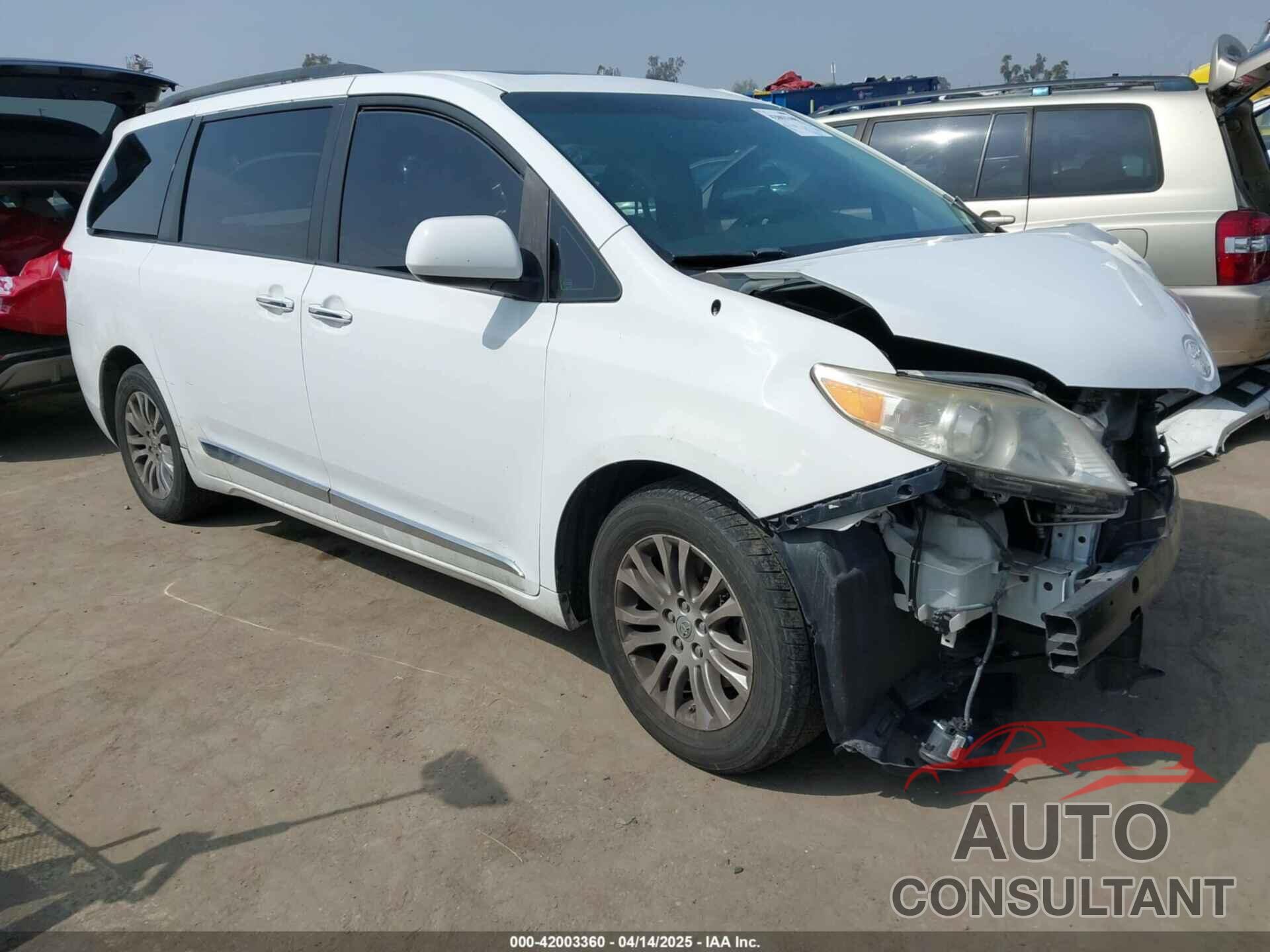 TOYOTA SIENNA 2014 - 5TDYK3DC7ES461445