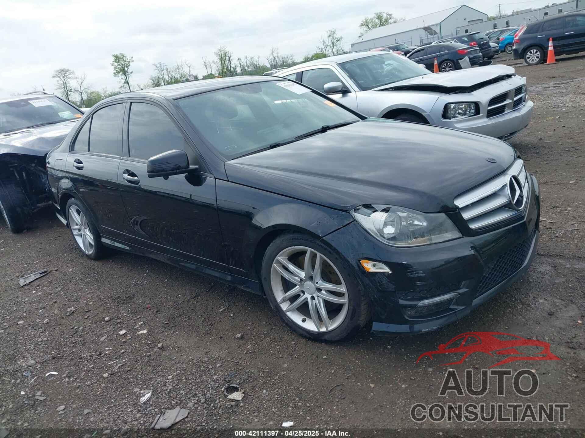 MERCEDES-BENZ C 300 2013 - WDDGF8AB6DR277819
