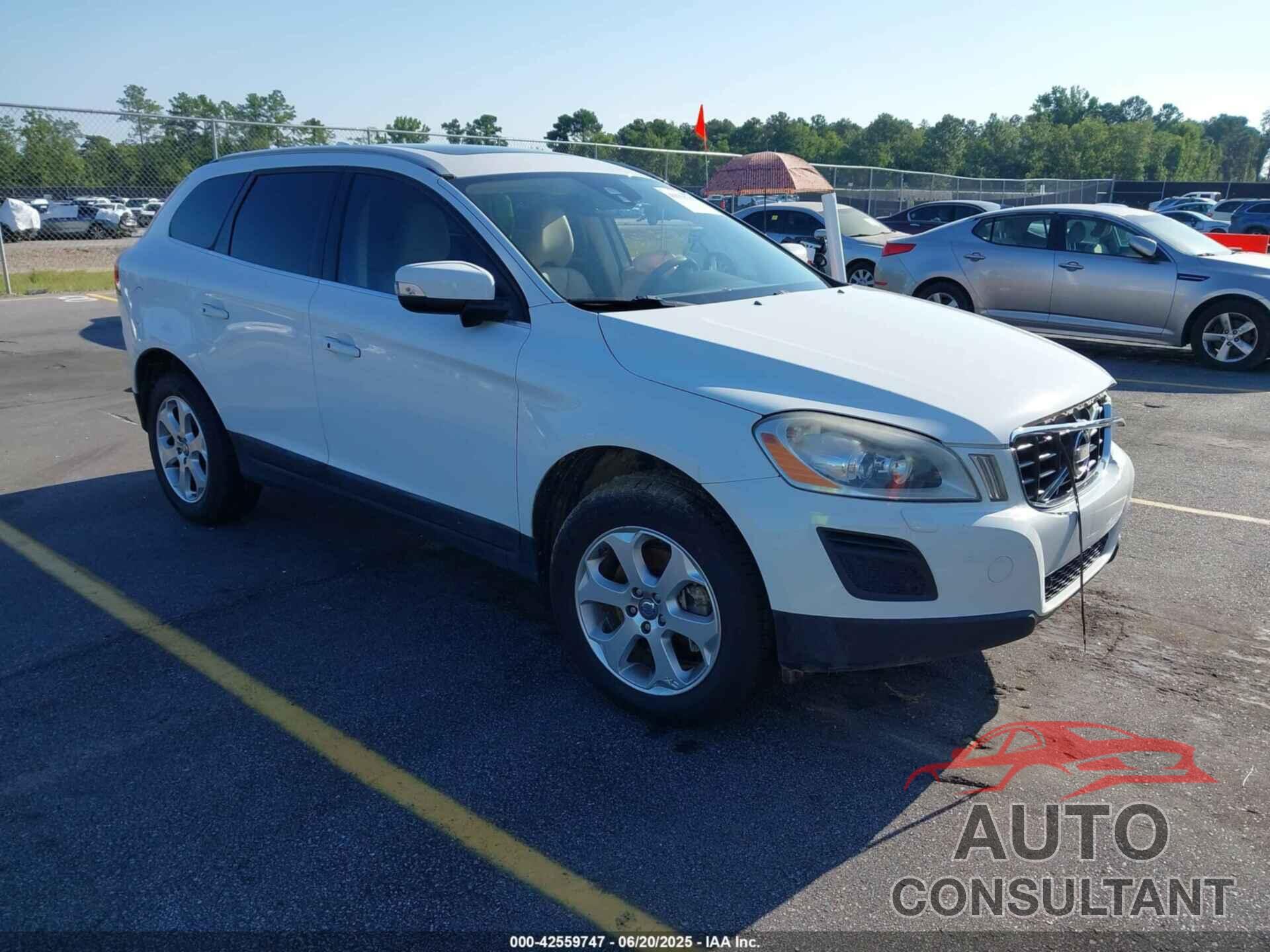 VOLVO XC60 2013 - YV4952DL1D2443435