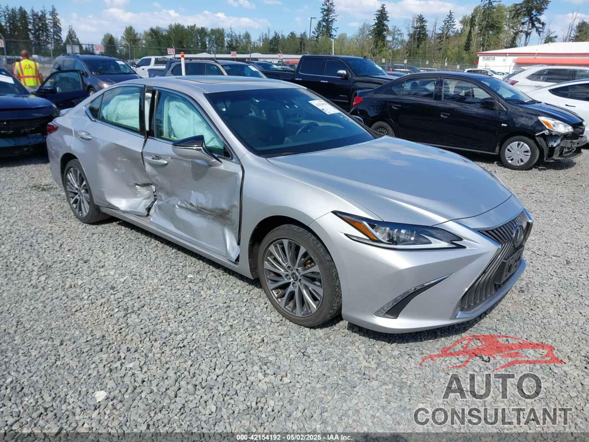 LEXUS ES 300H 2019 - 58AB21B15KU001482