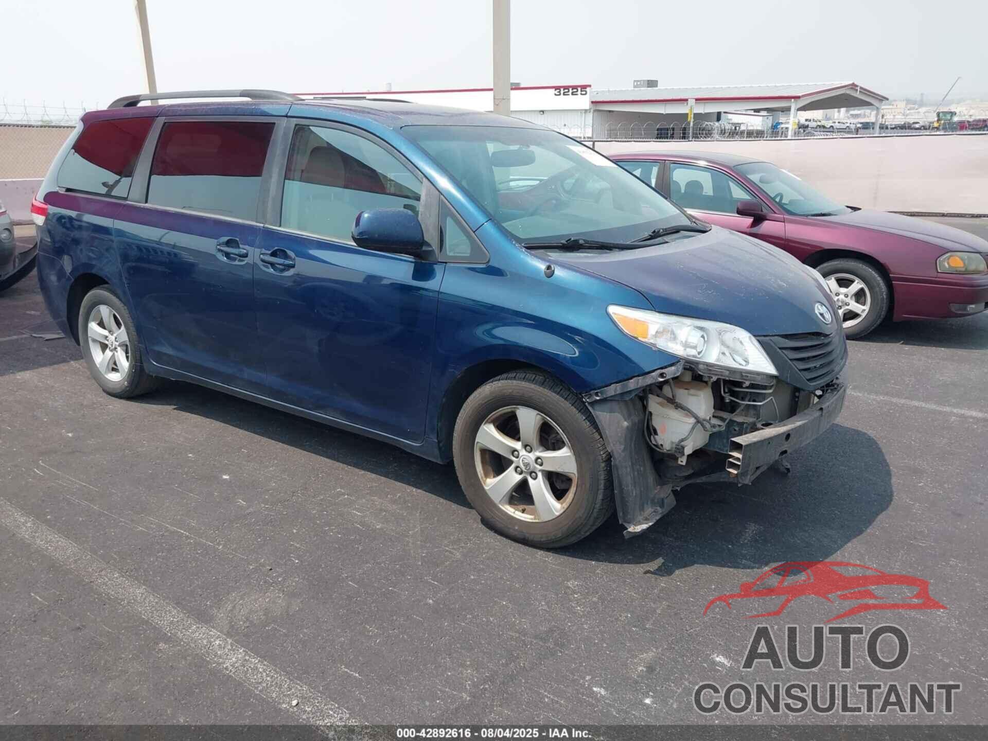 TOYOTA SIENNA 2012 - 5TDKK3DC8CS242657