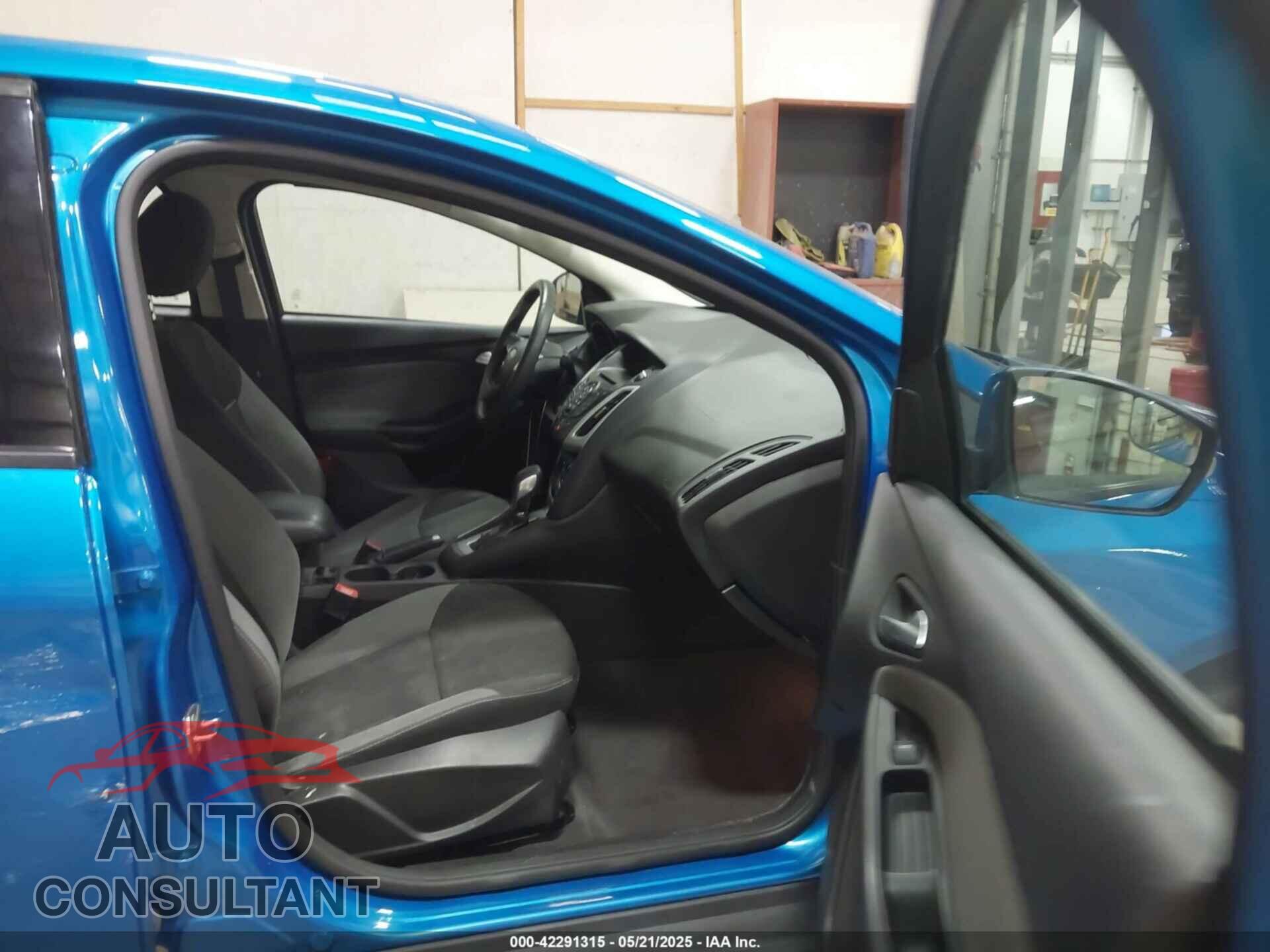 FORD FOCUS 2014 - 1FADP3F22EL459856
