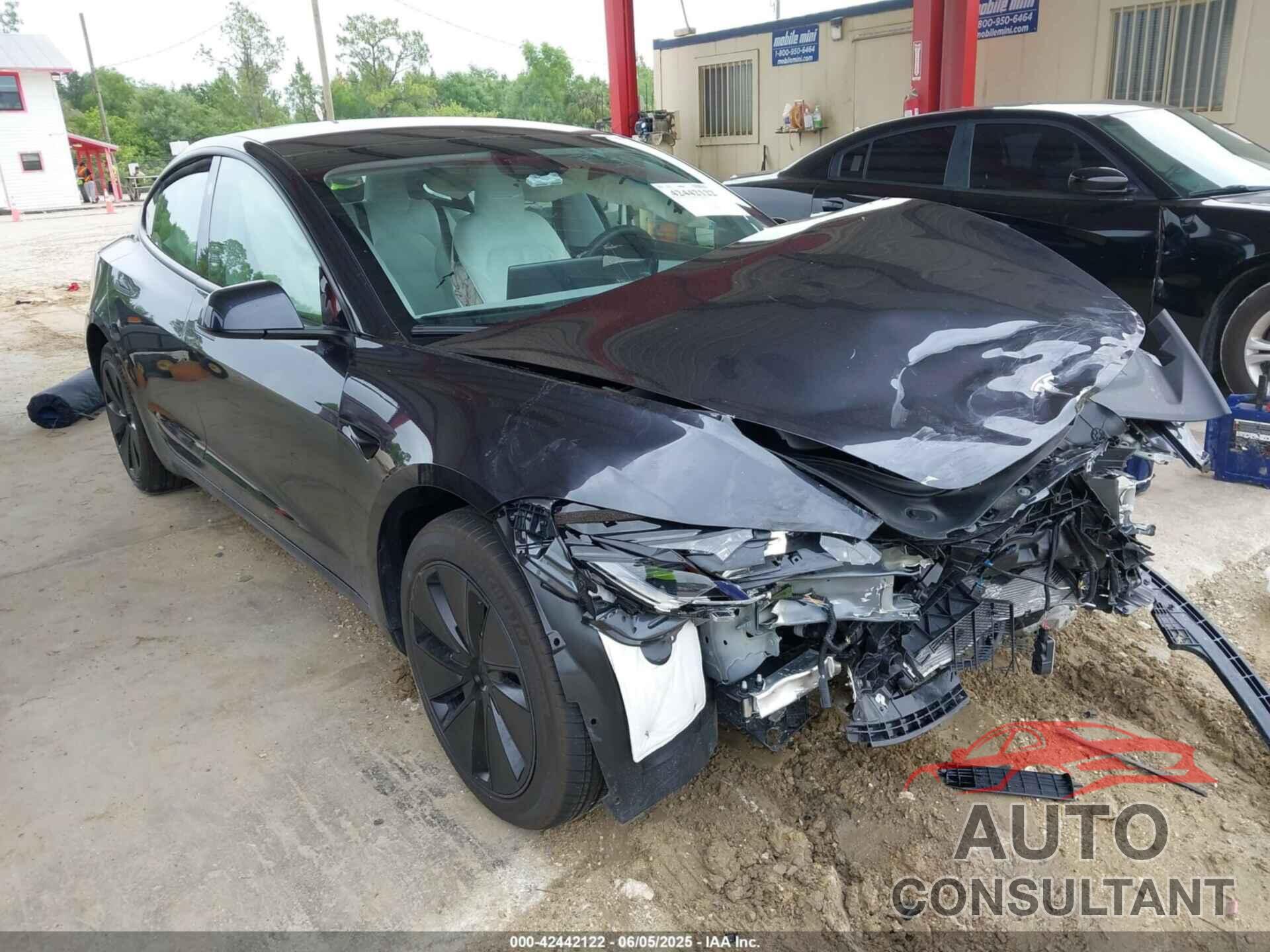 TESLA MODEL 3 2025 - 5YJ3E1EAXSF905176