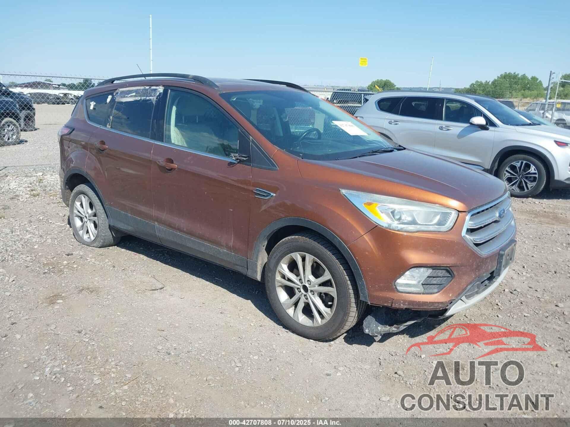 FORD ESCAPE 2017 - 1FMCU9G95HUD96467