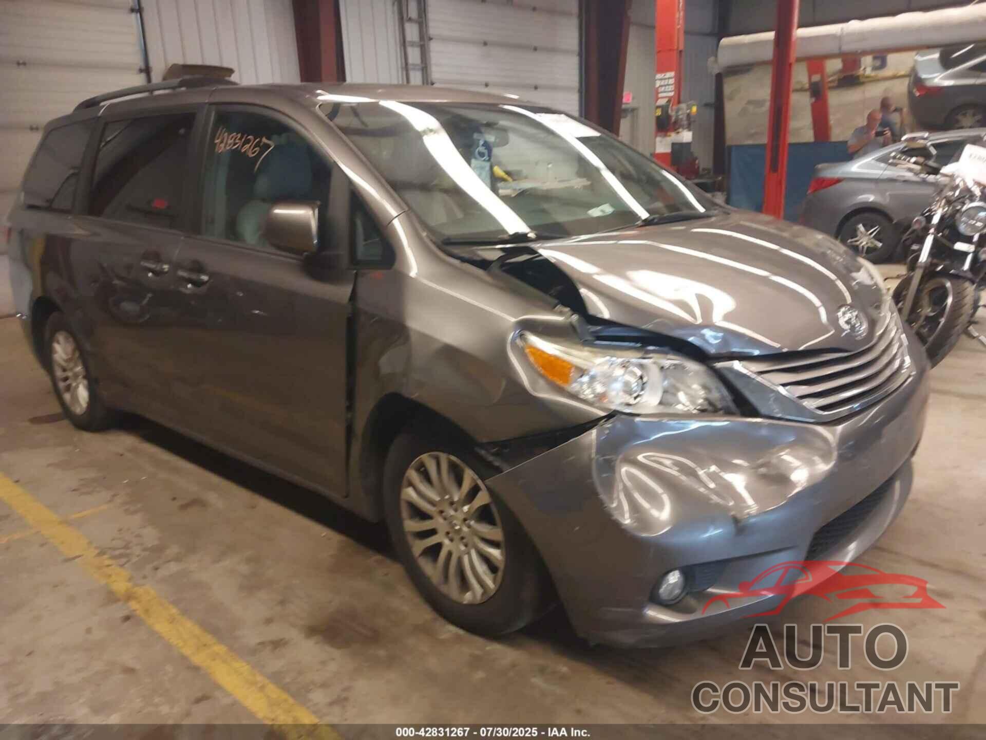 TOYOTA SIENNA 2017 - 5TDYZ3DCXHS827222