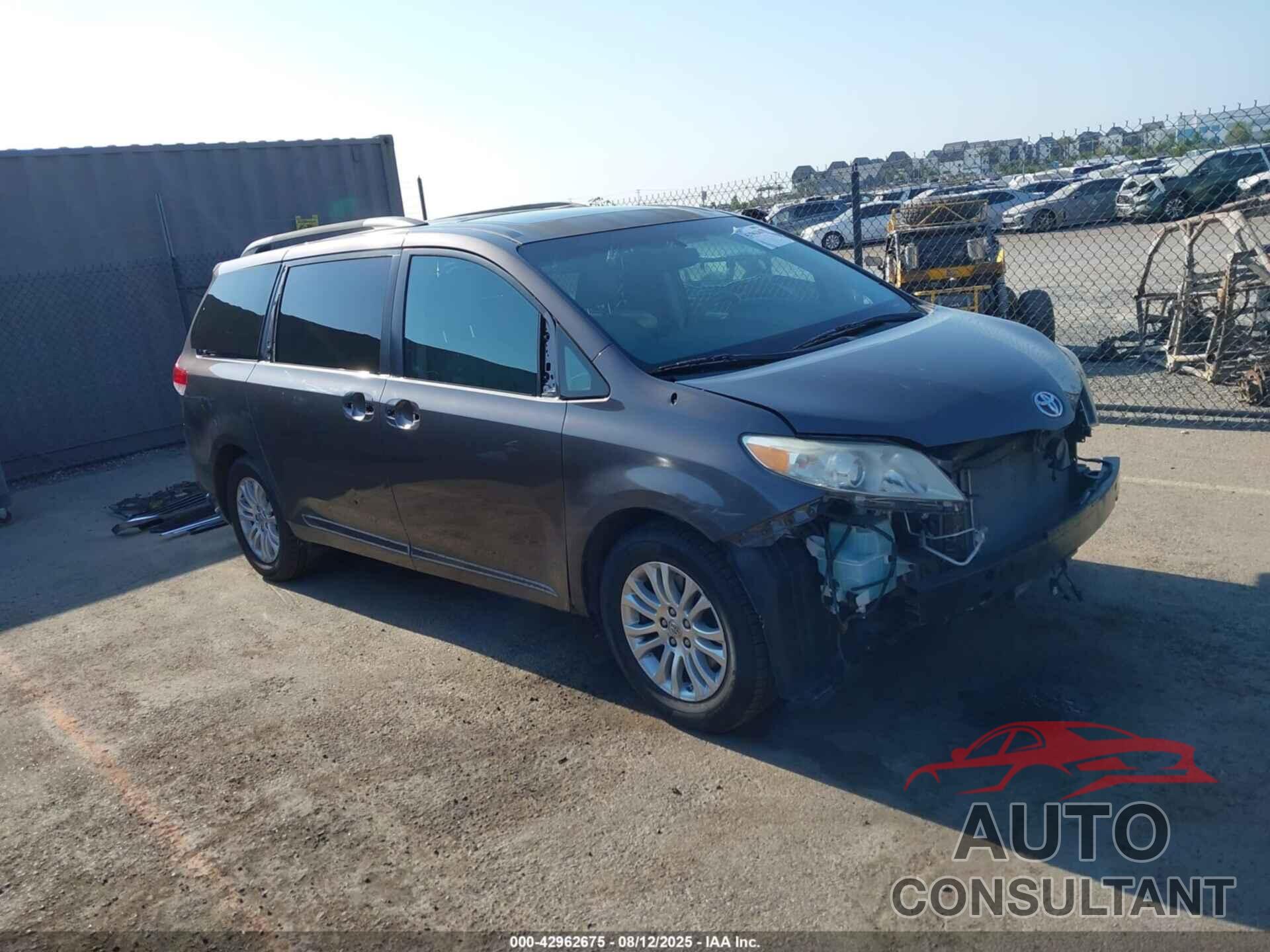 TOYOTA SIENNA 2012 - 5TDYK3DC9CS239633