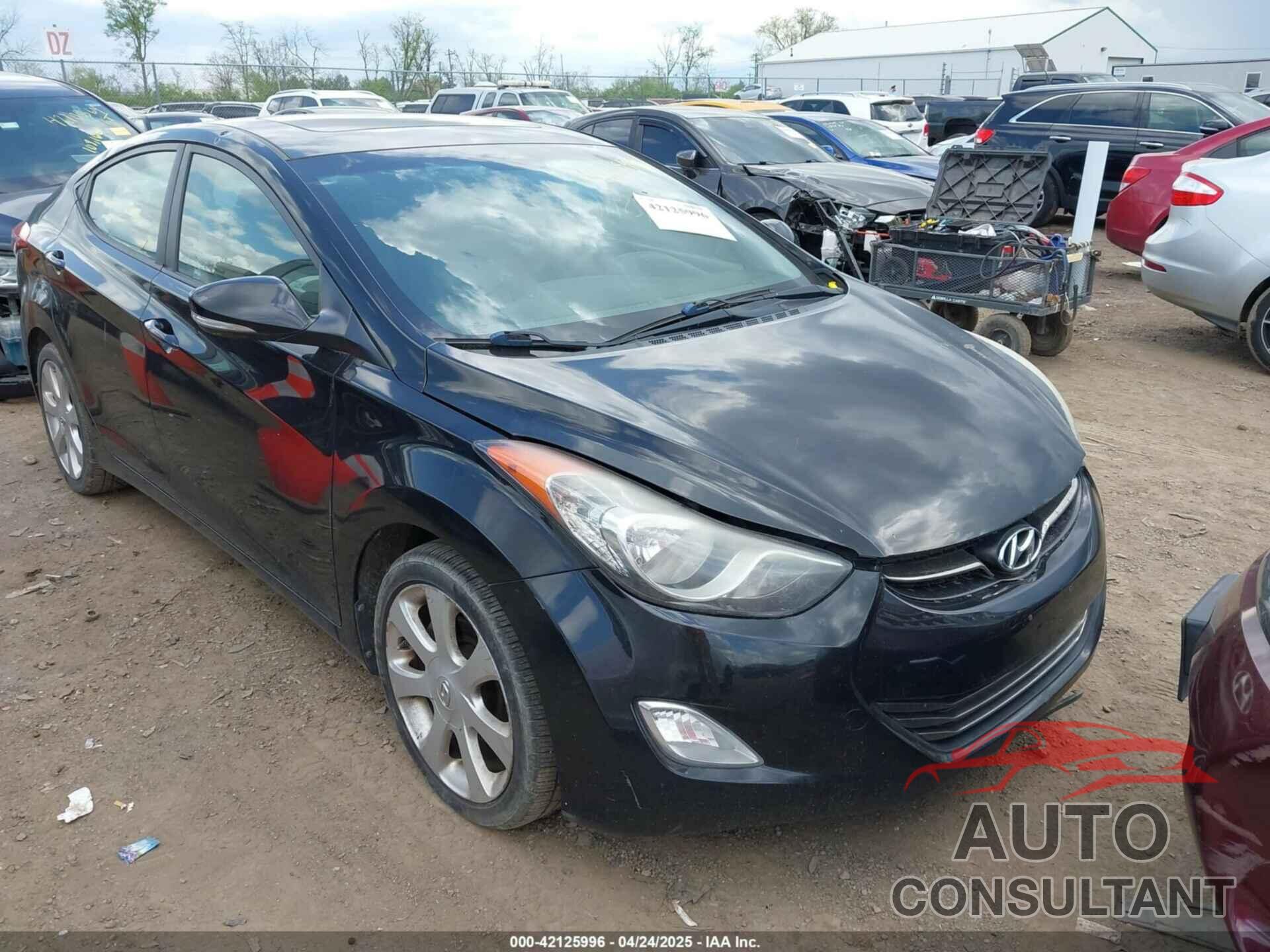 HYUNDAI ELANTRA 2012 - KMHDH4AE8CU407441