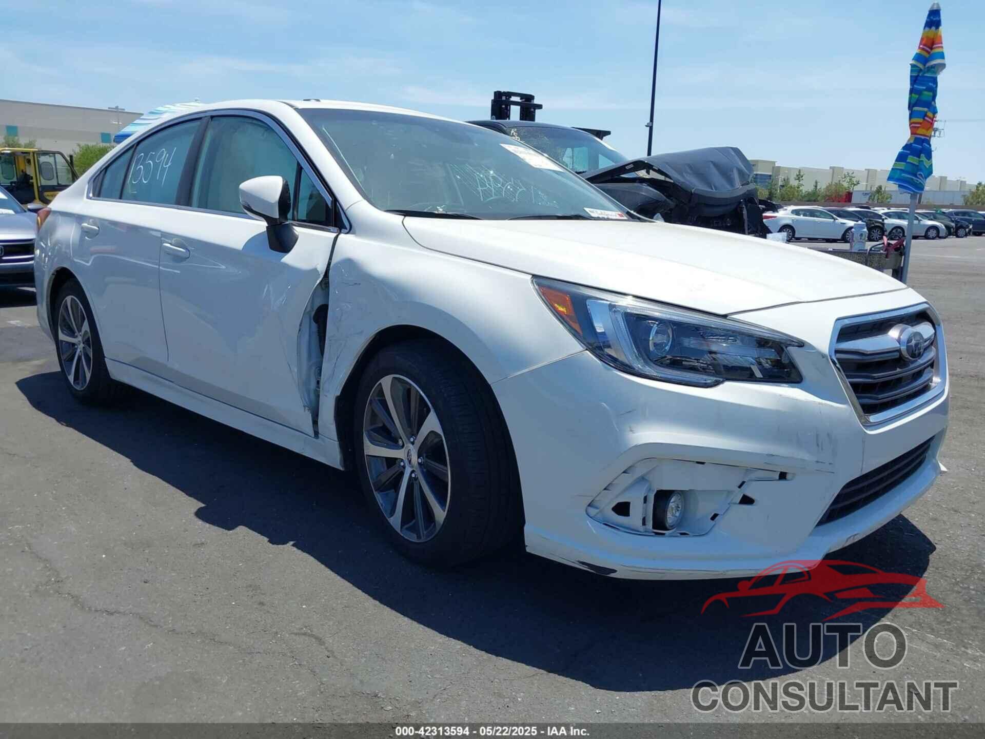 SUBARU LEGACY 2019 - 4S3BNAN62K3033208