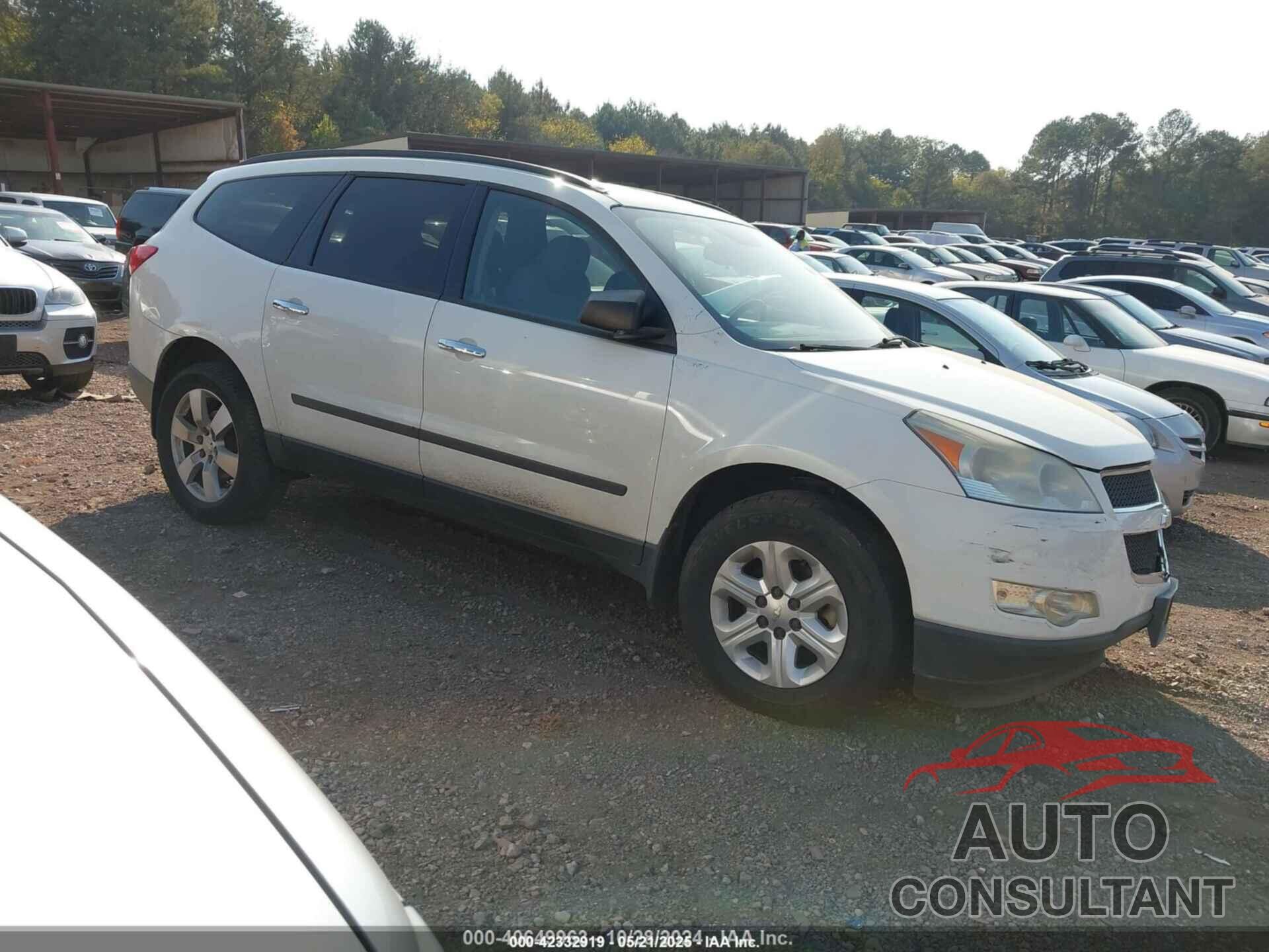 CHEVROLET TRAVERSE 2011 - 1GNKRLED4BJ140973