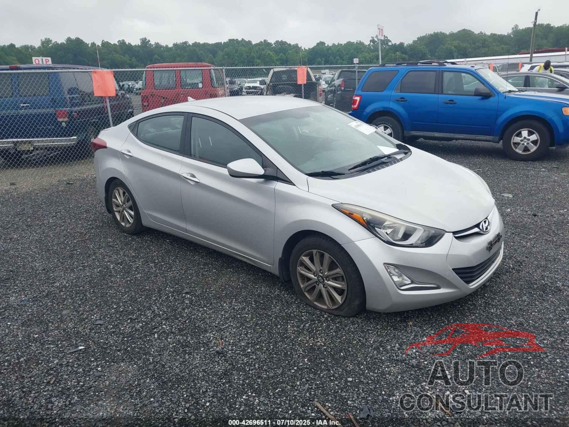 HYUNDAI ELANTRA 2015 - KMHDH4AE8FU415138