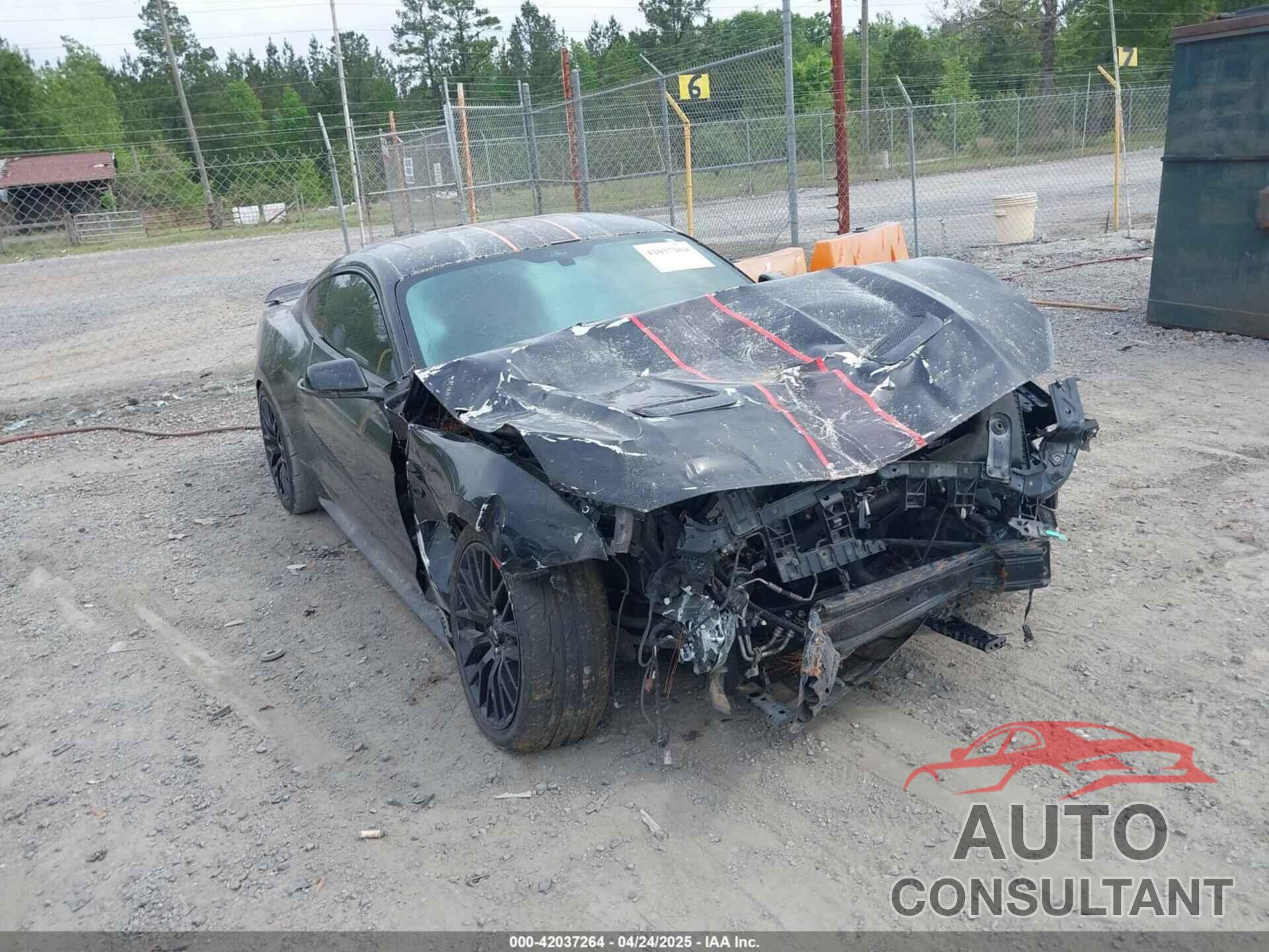 FORD MUSTANG 2018 - 1FA6P8CF0J5184418