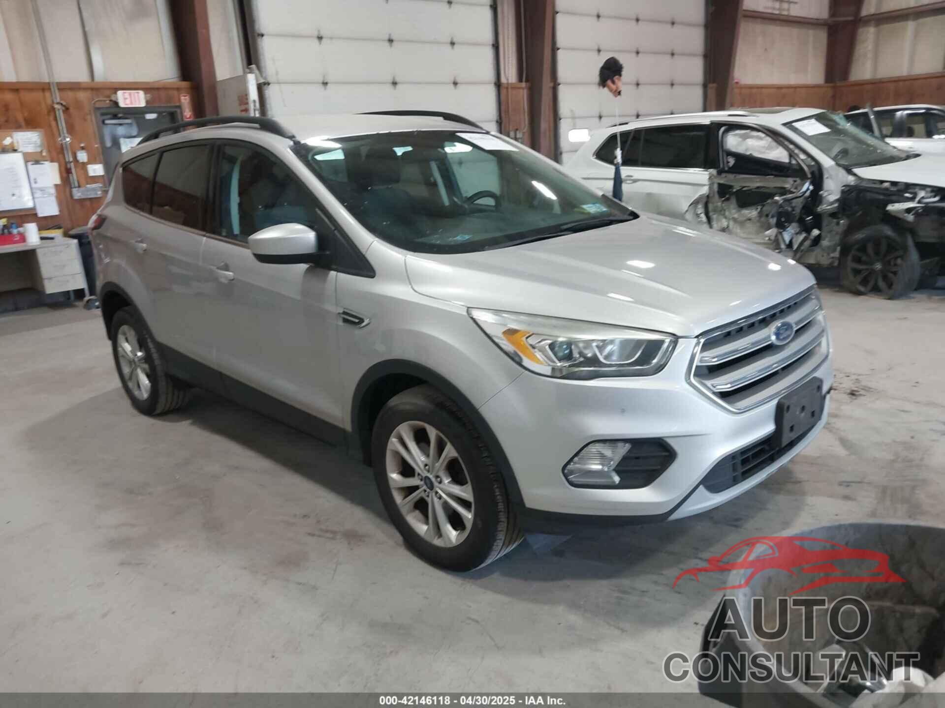 FORD ESCAPE 2017 - 1FMCU9GD2HUA30860