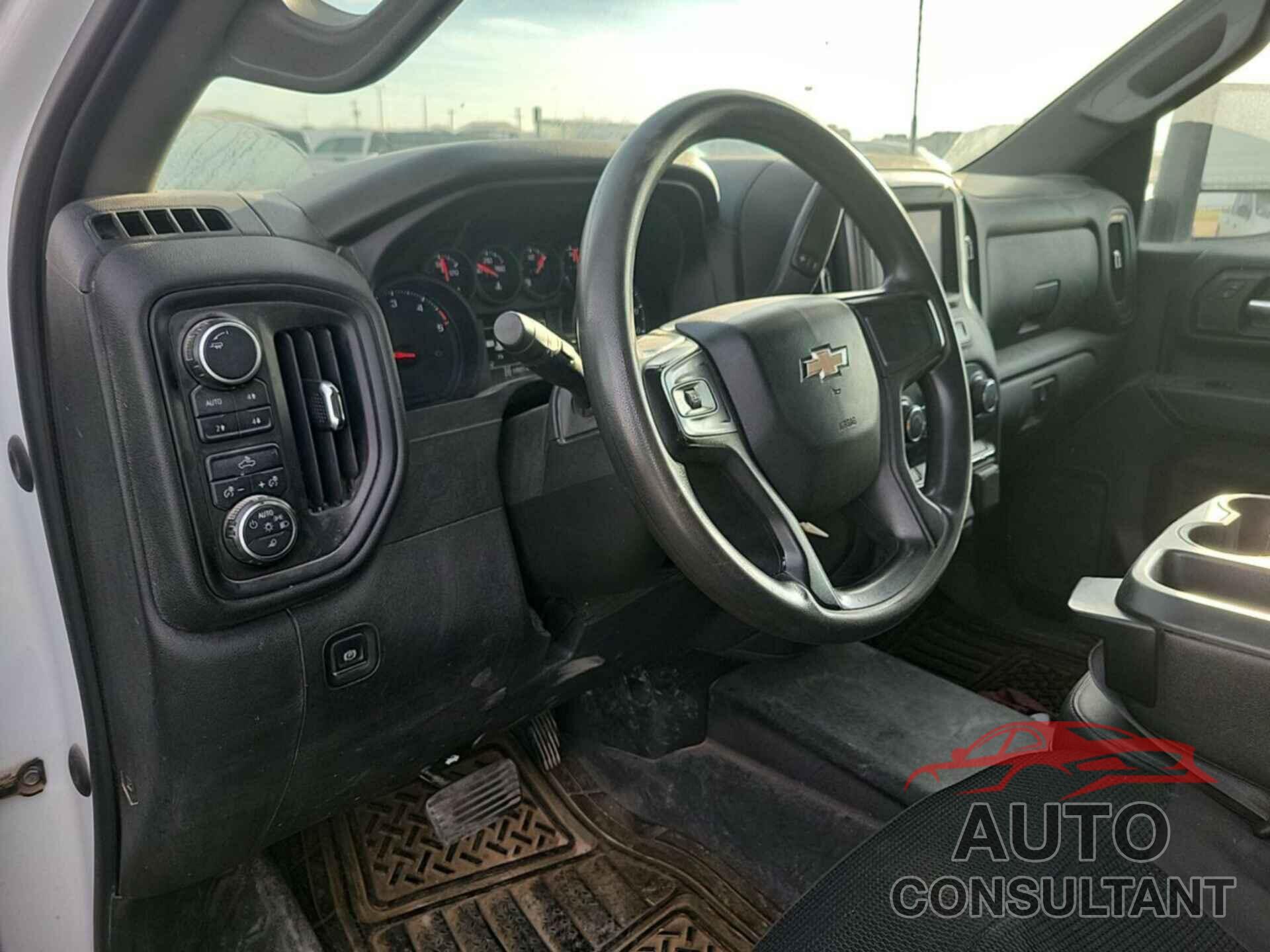 CHEVROLET SILVERADO 3500HD CHASSIS 2021 - 1GB4YSEY7MF166866
