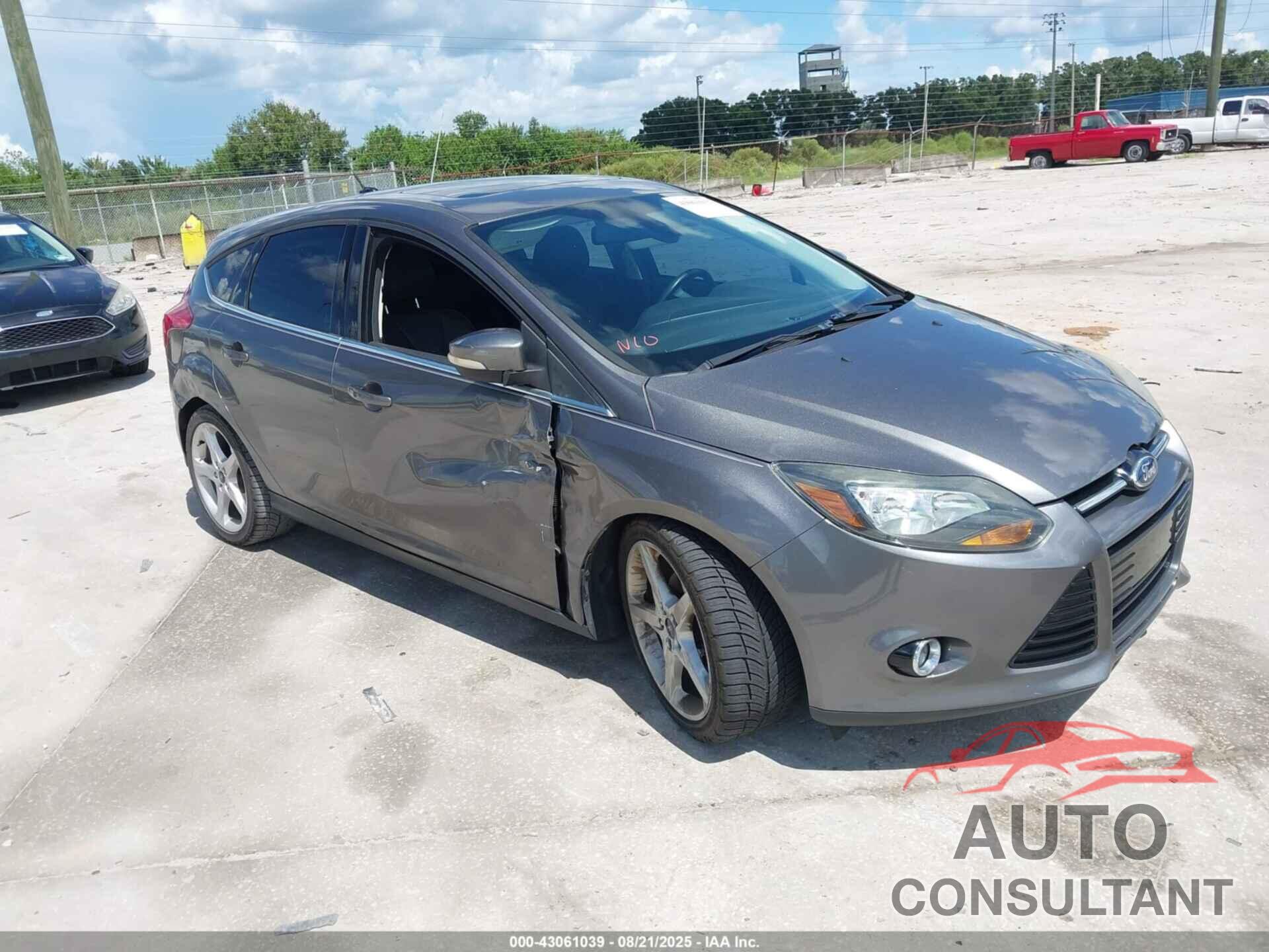 FORD FOCUS 2012 - 1FAHP3N28CL426960