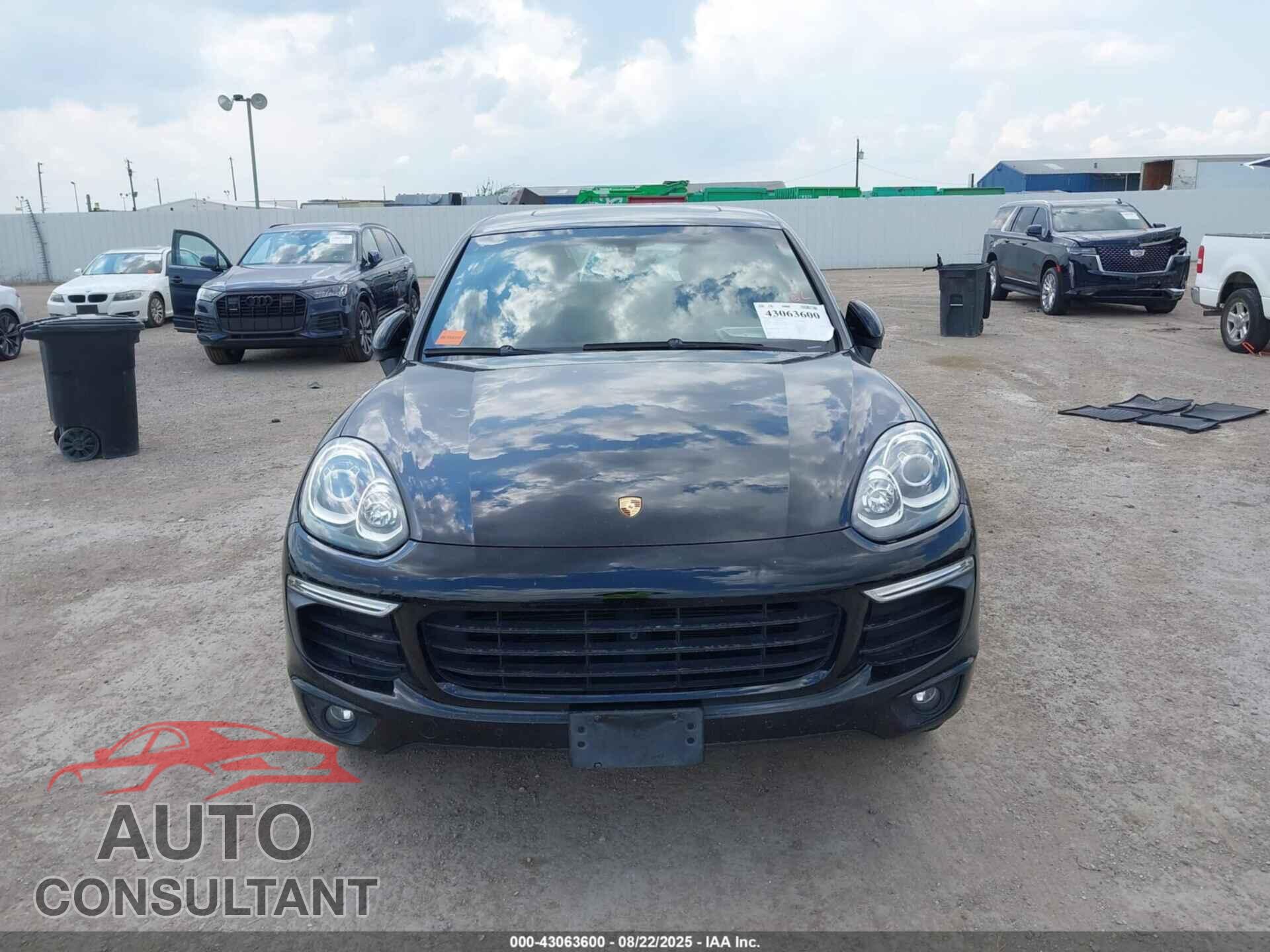 PORSCHE CAYENNE 2016 - WP1AA2A21GLA10847