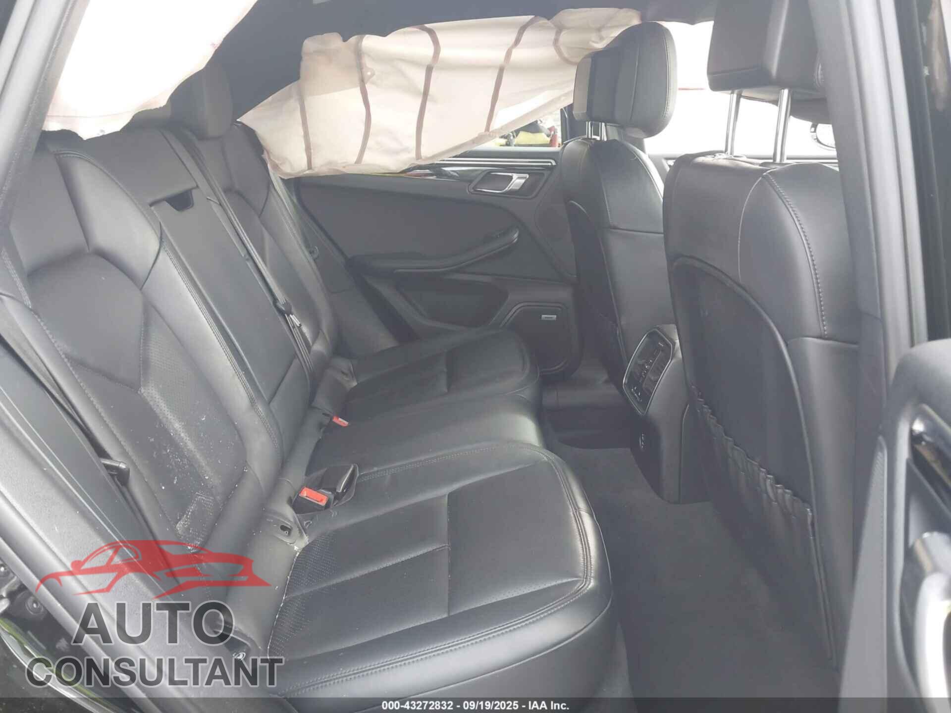 PORSCHE MACAN 2022 - WP1AA2A5XNLB06046