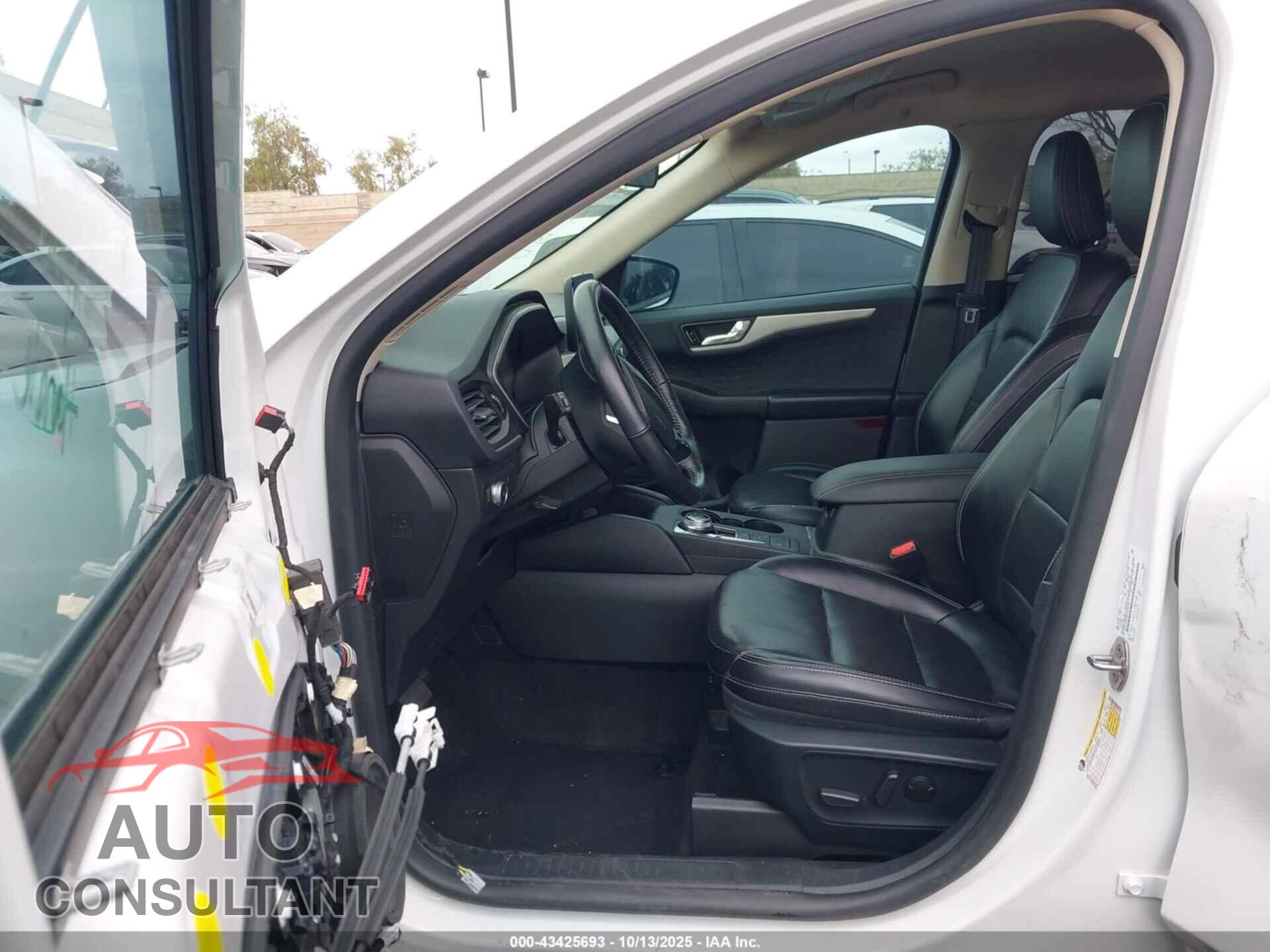 FORD ESCAPE 2020 - 1FMCU0H68LUA57128
