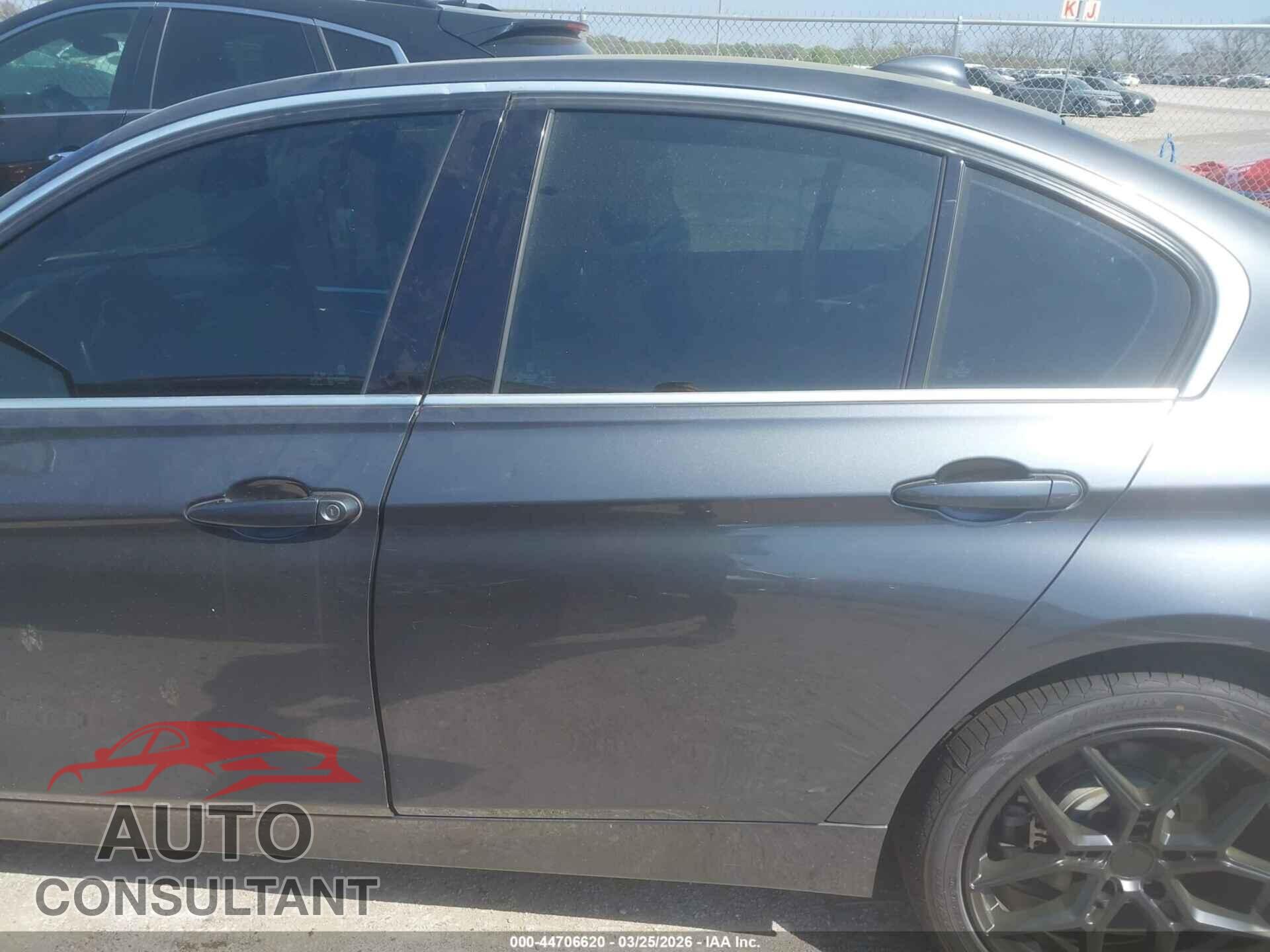 BMW 330I 2018 - WBA8B9C57JK677266