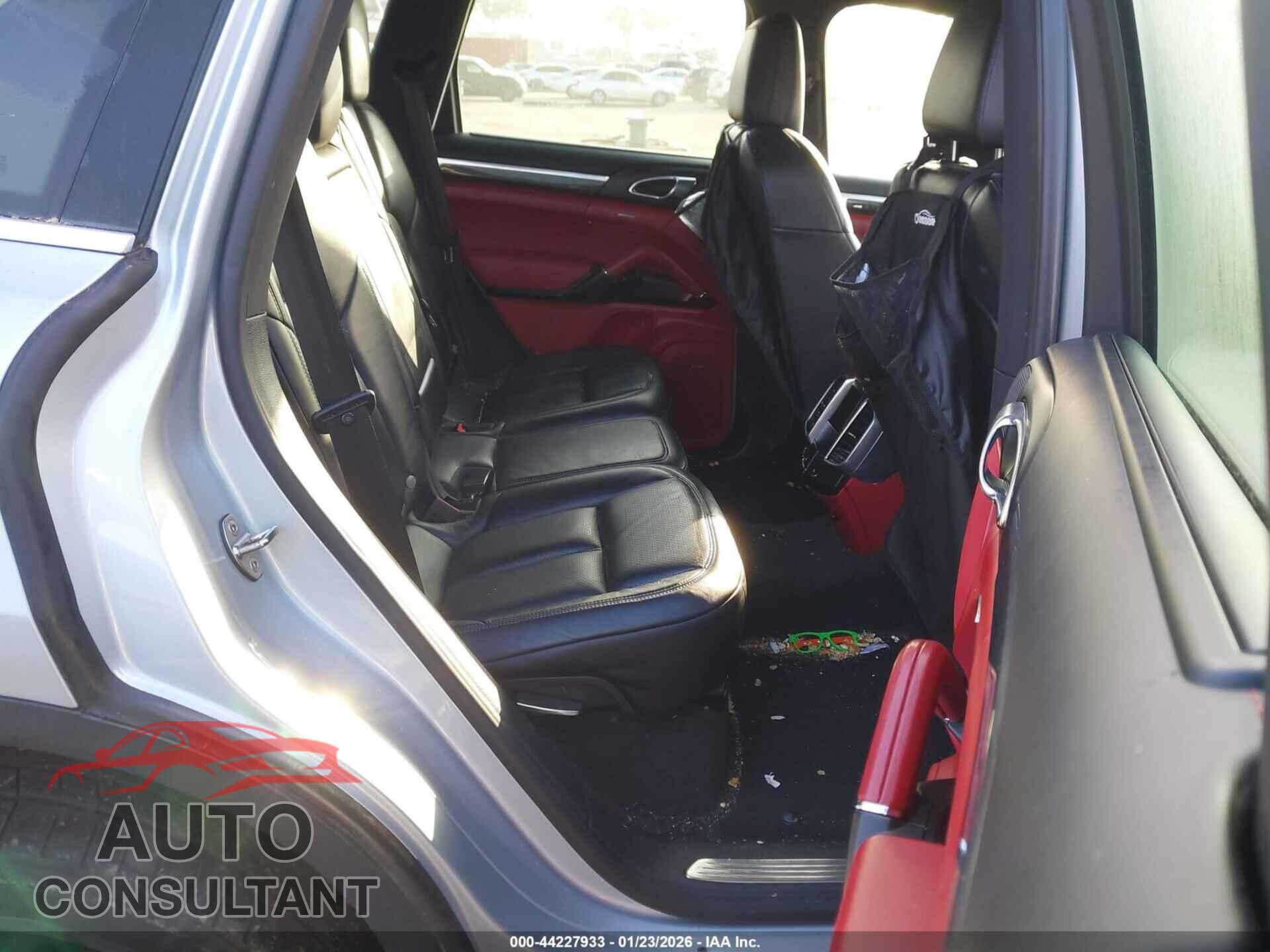 PORSCHE CAYENNE 2016 - WP1AA2A2XGLA04898